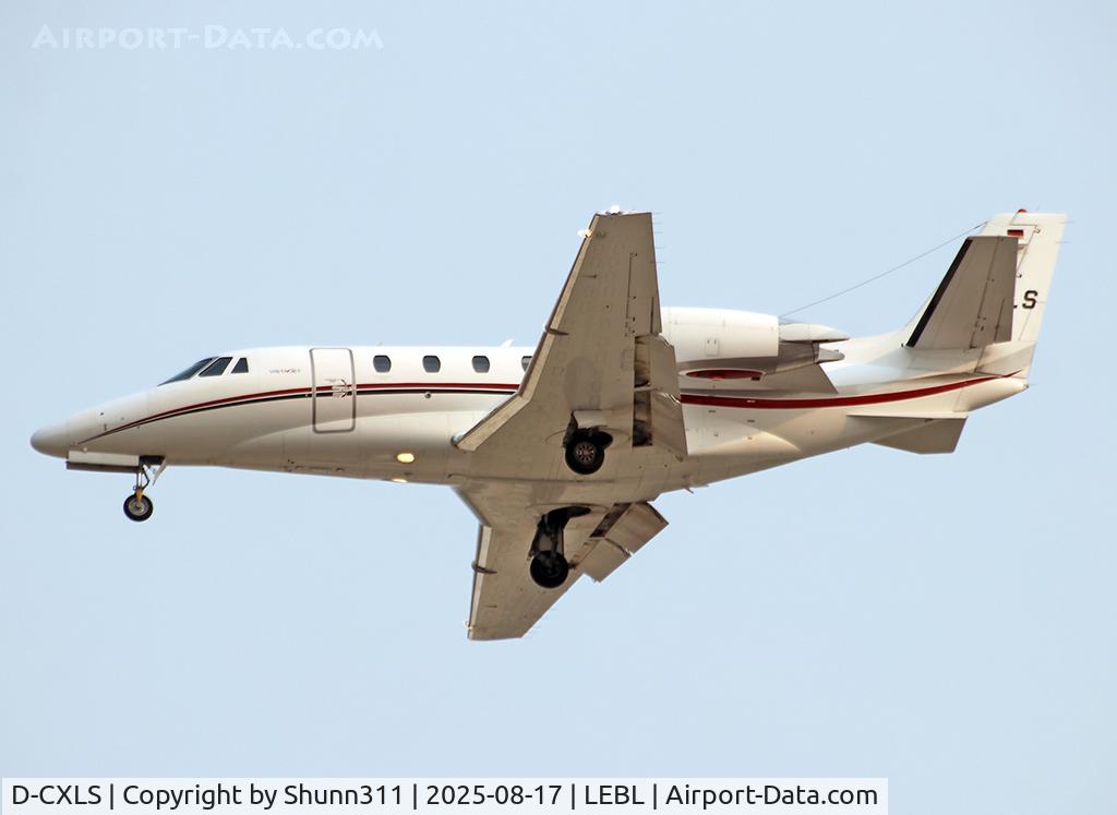 D-CXLS, 2009 Cessna 560XL Citation XLS+ C/N 560-6027, Landing rwy 24R D-CXLS, 2009 Cessna 560XL Citation XLS+ C/N 560-6027, Landing rwy 24R