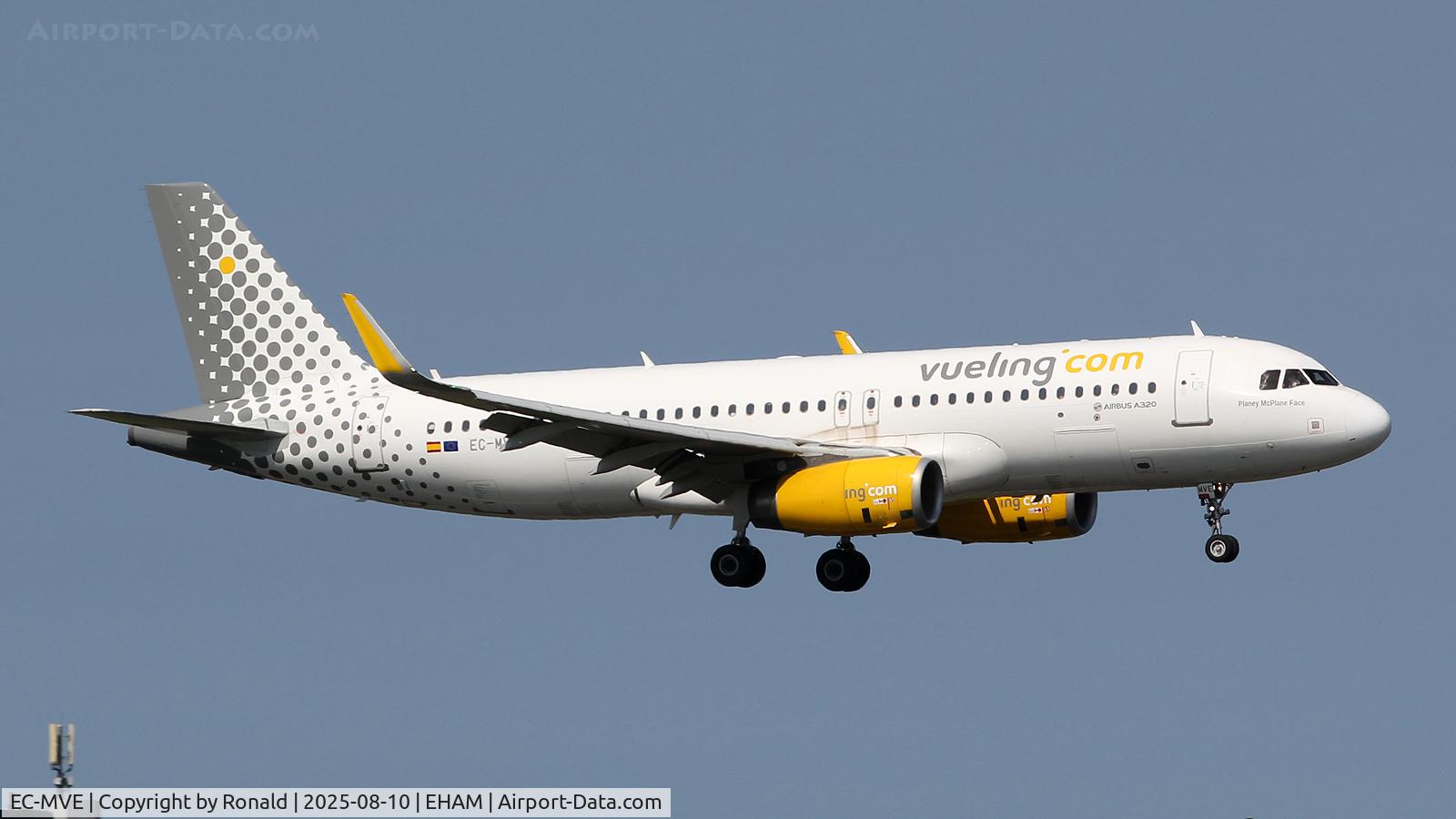 EC-MVE, 2018 Airbus A320-232 C/N 8130, at spl