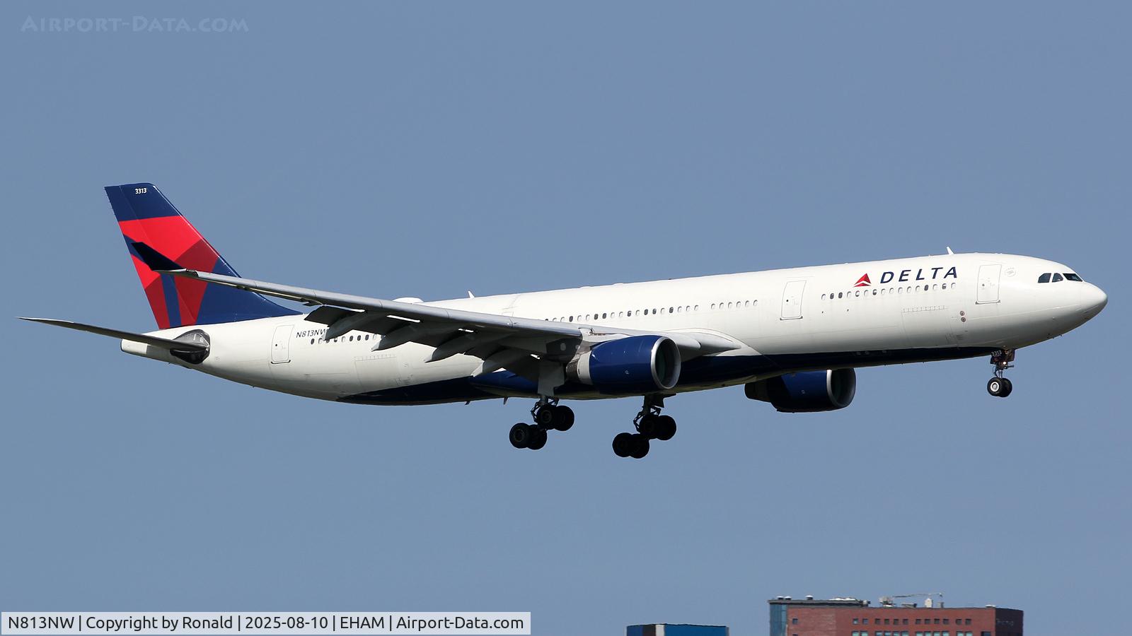 N813NW, 2006 Airbus A33-323X C/N 799, at spl