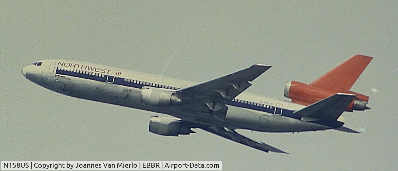 N158US, 1974 Douglas DC-10-40 C/N 46767, ex-slide