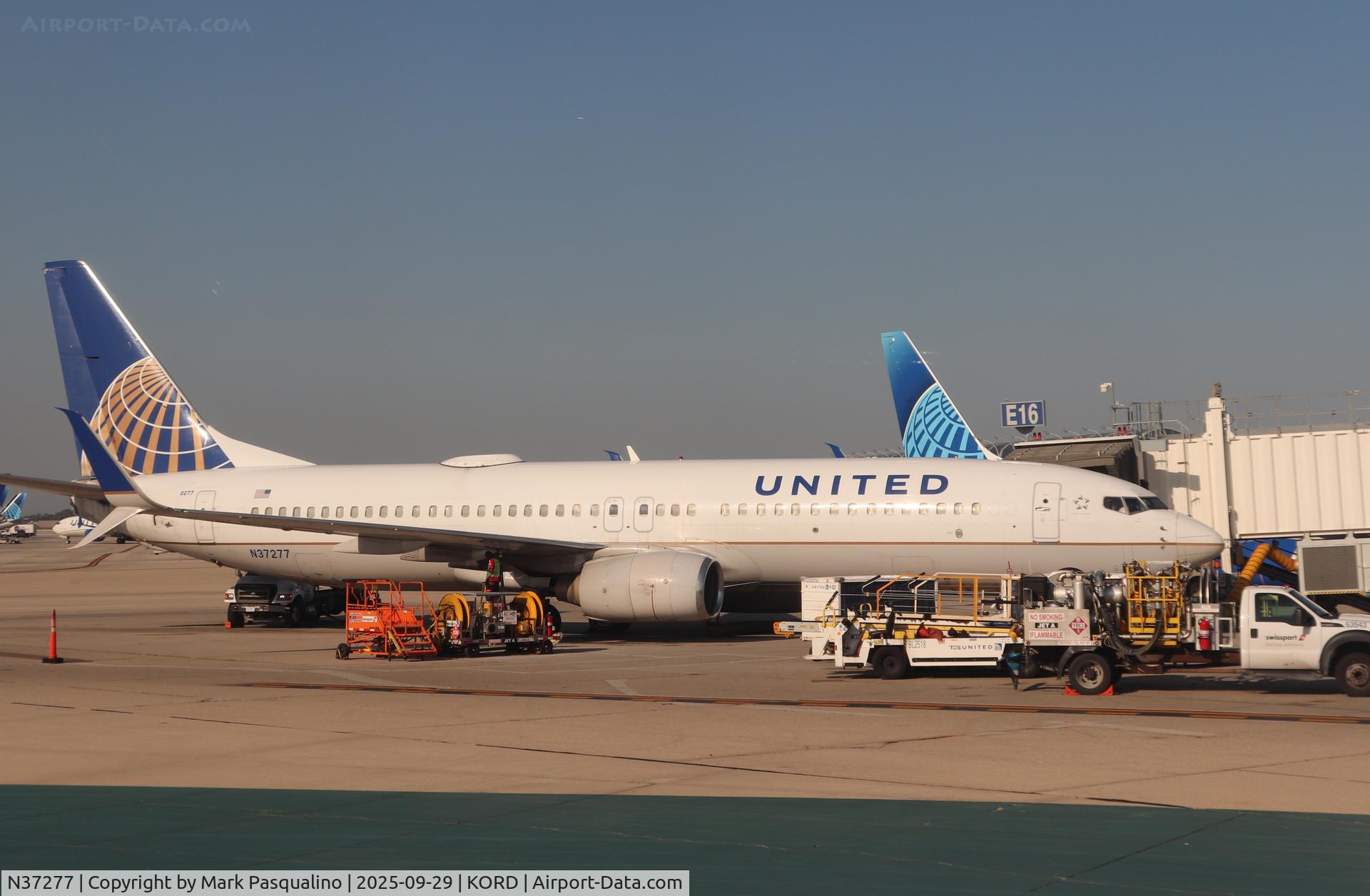 N37277, 2002 Boeing 737-824 C/N 31595, Boeing 737-824