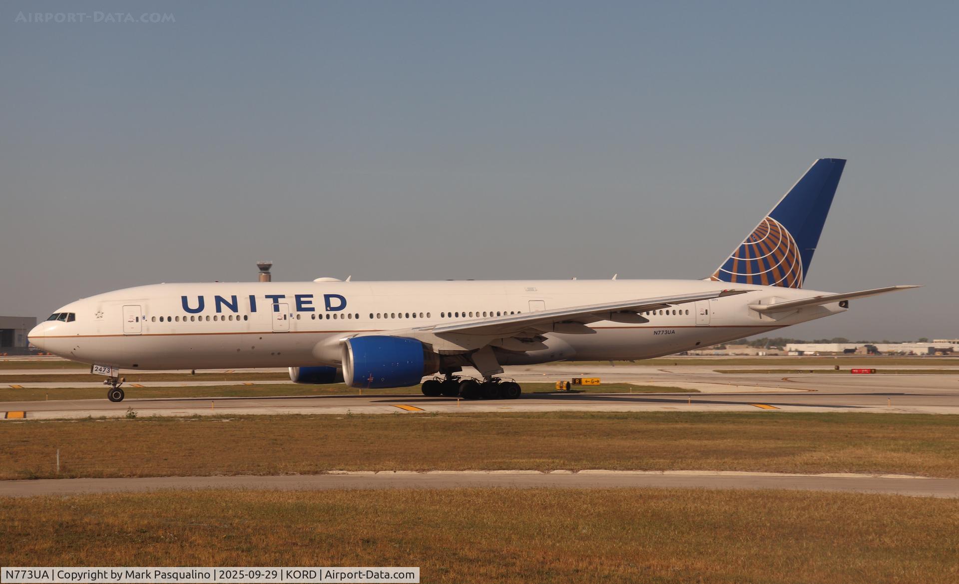 N773UA, 1995 Boeing 777-222 C/N 26929, Boeing 777-222