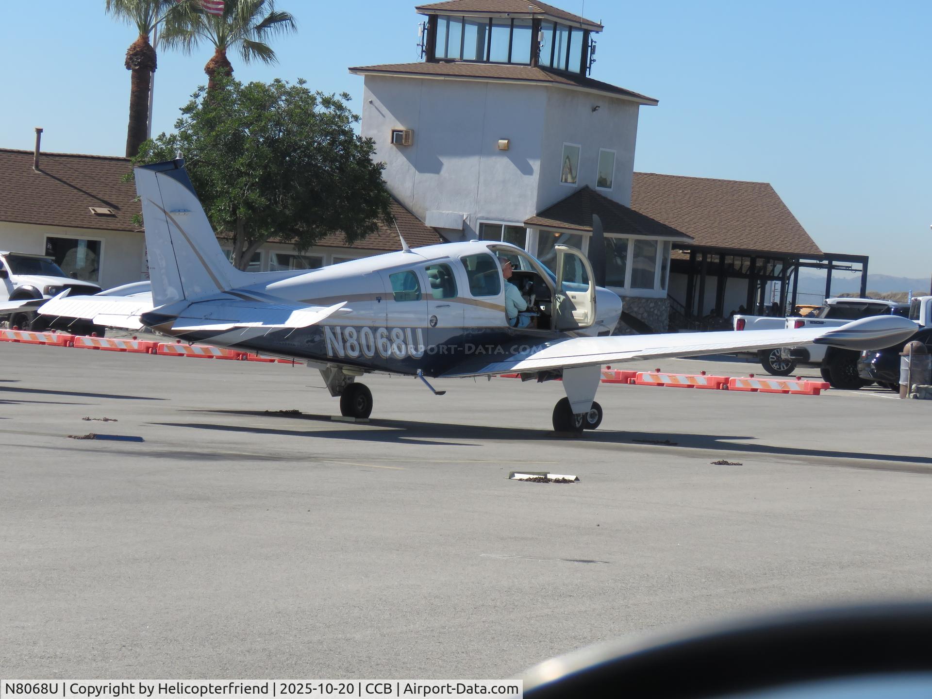 N8068U, 1992 Beech A36 Bonanza 36 C/N E-2725, Parked in transit parking