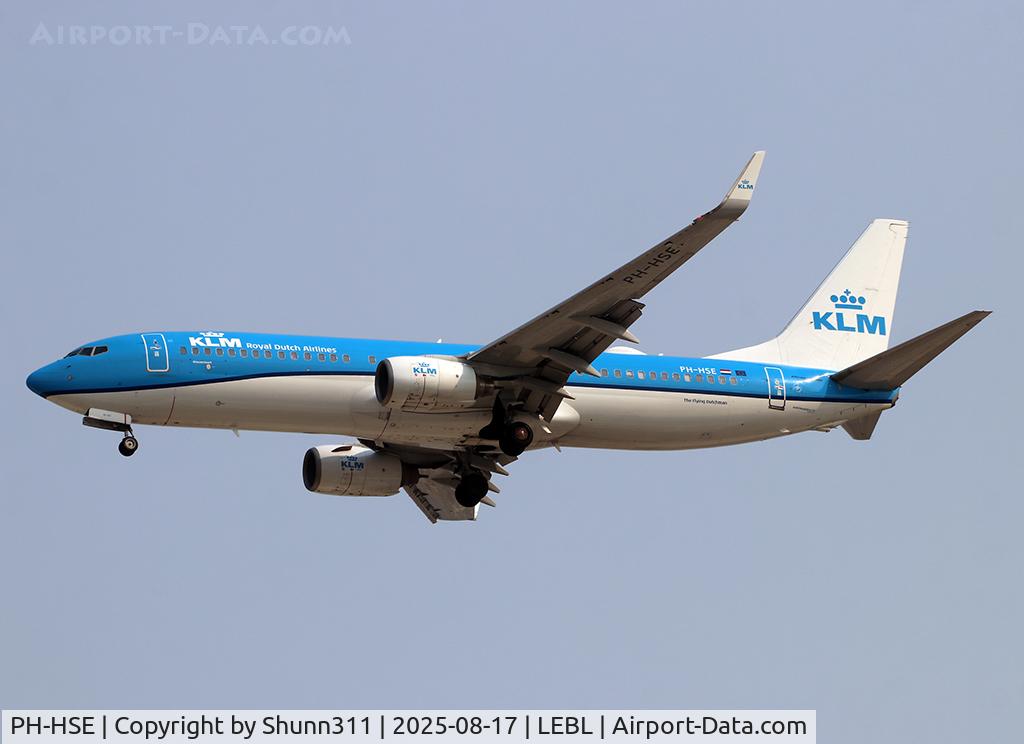 PH-HSE, 2011 Boeing 737-8K2 C/N 39259, LAnding rwy 24R