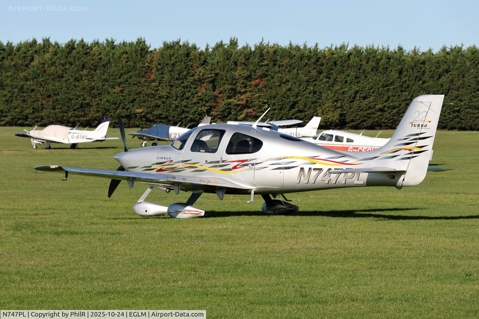 N747PL, Rutan Long-EZ C/N 1021, N747PL 2007 Cirrus SR-22 Turbo White Waltham N747PL, Rutan Long-EZ C/N 1021, N747PL 2007 Cirrus SR-22 Turbo White Waltham