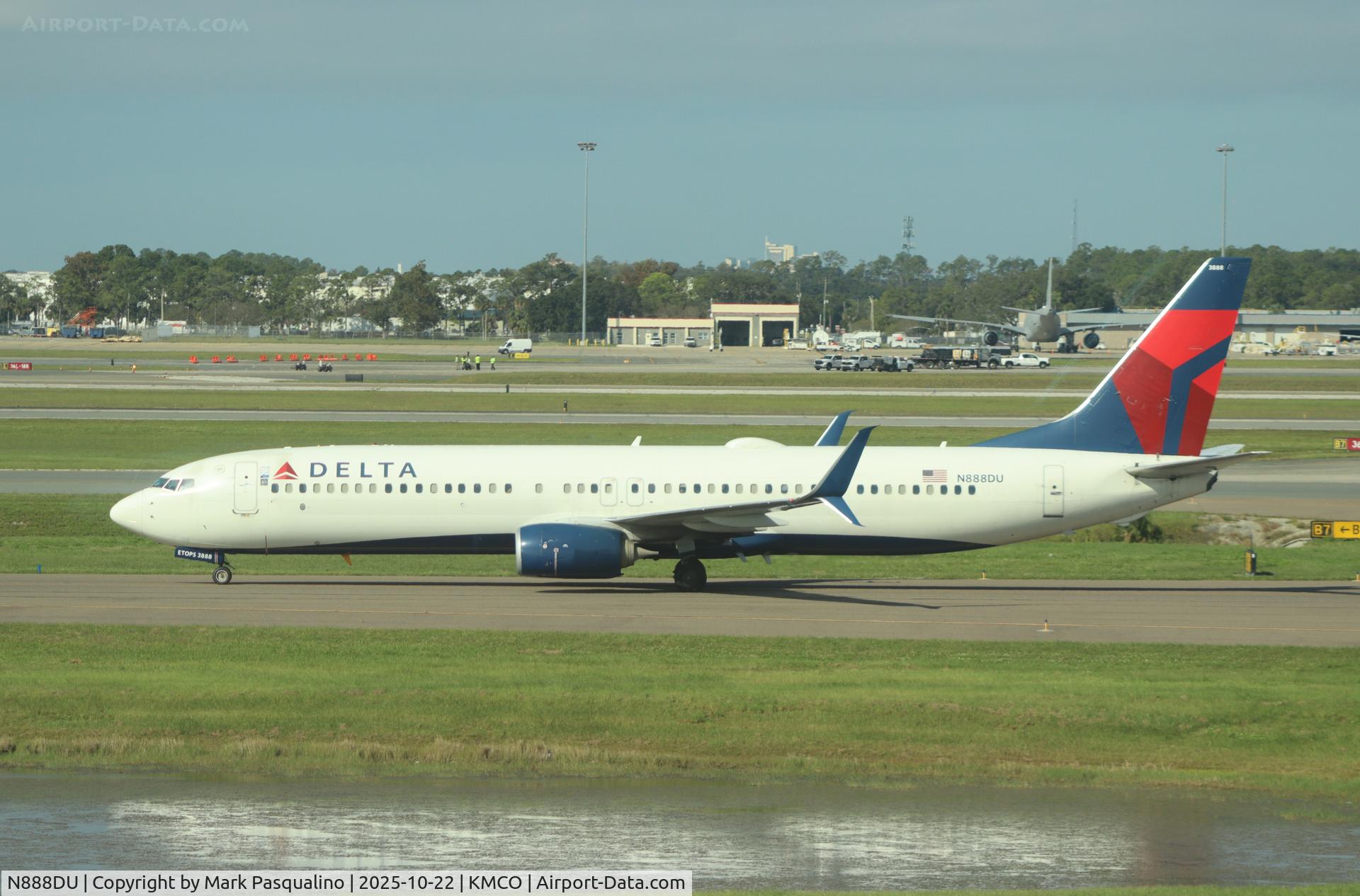 N888DU, 2017 Boeing 737-932/ER C/N 31999, Boeing 737-932/ER N888DU, 2017 Boeing 737-932/ER C/N 31999, Boeing 737-932/ER