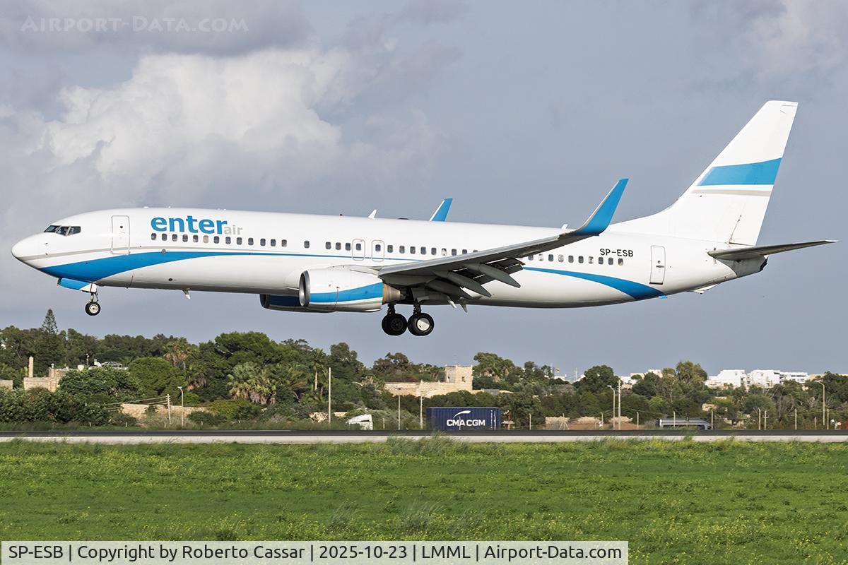 SP-ESB, 2003 Boeing 737-8Q8 C/N 30692, Runway 31 SP-ESB, 2003 Boeing 737-8Q8 C/N 30692, Runway 31