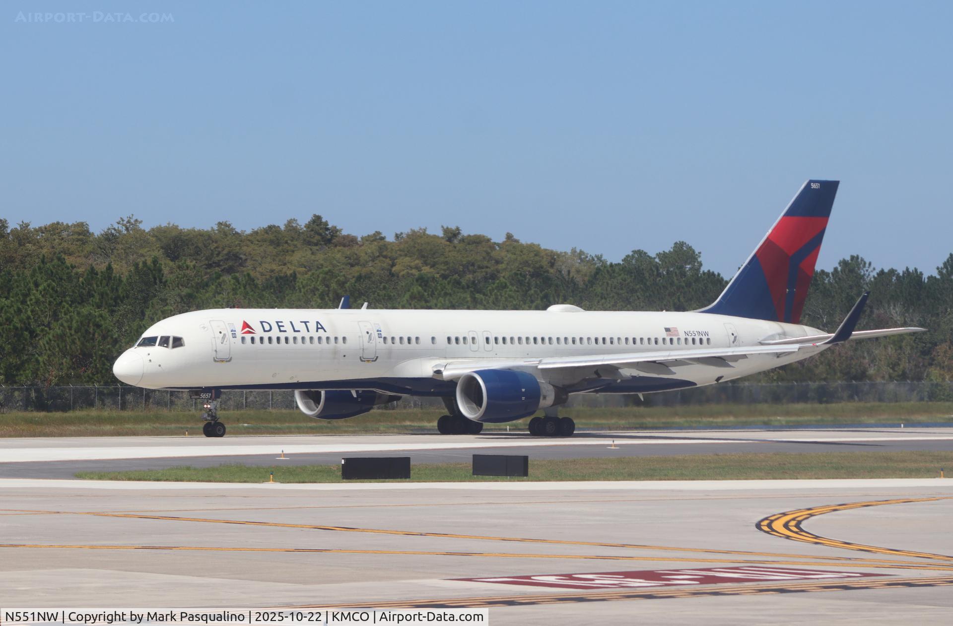 N551NW, 2001 Boeing 757-251 C/N 26498, Boeing 757-251 N551NW, 2001 Boeing 757-251 C/N 26498, Boeing 757-251