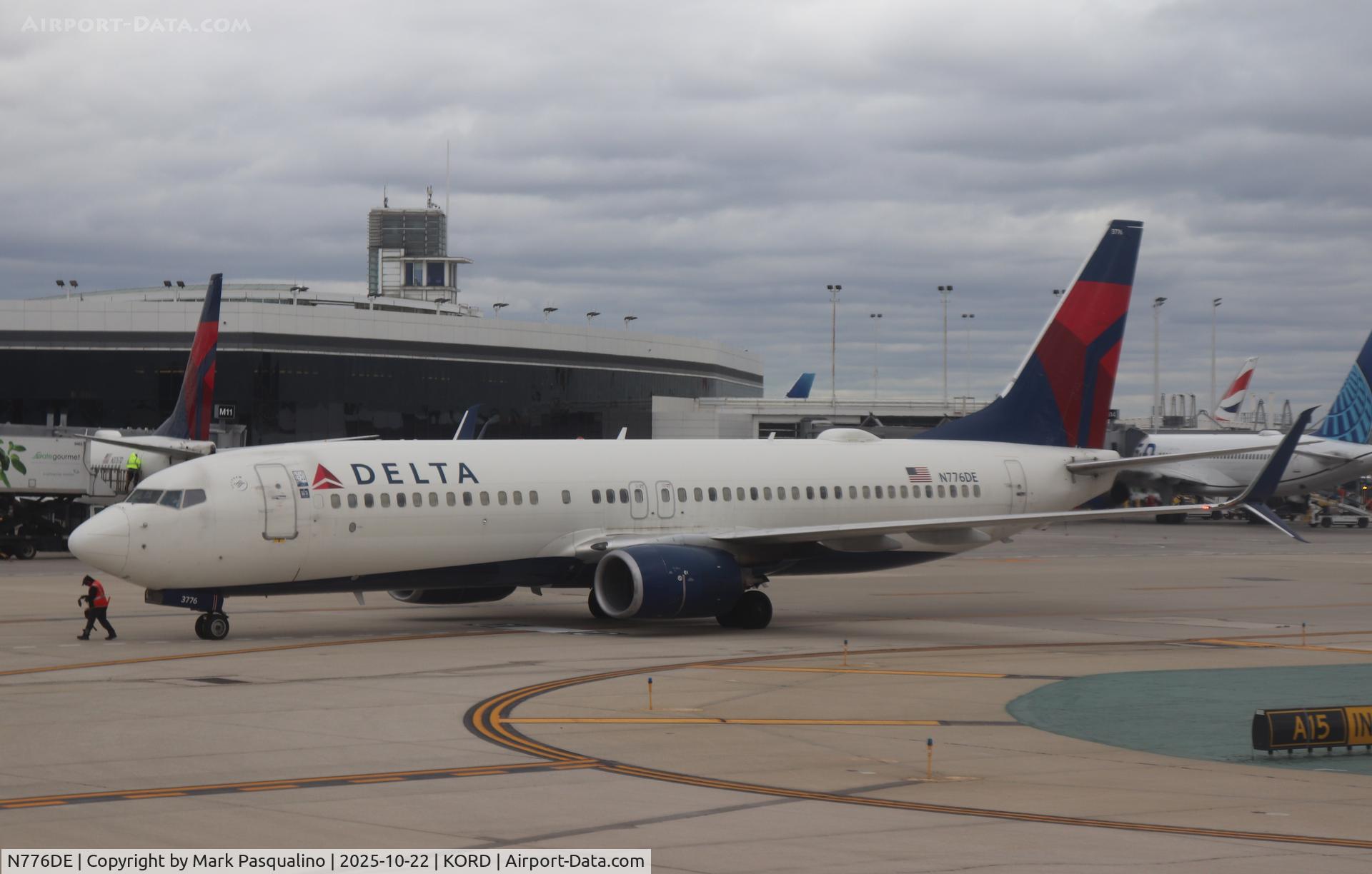 N776DE, 2013 Boeing 737-8EH C/N 39624, Boeing 737-8EH