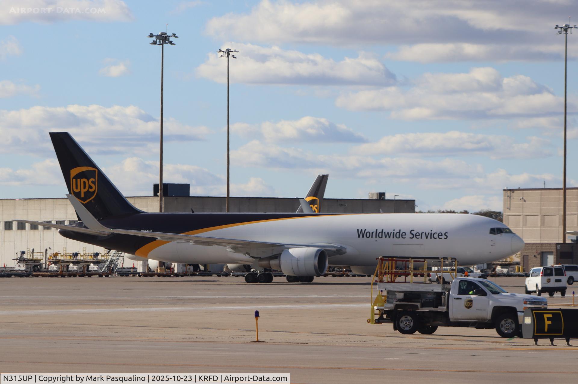N315UP, 1996 Boeing 767-34AF C/N 27743, Boeing767-34AF N315UP, 1996 Boeing 767-34AF C/N 27743, Boeing767-34AF
