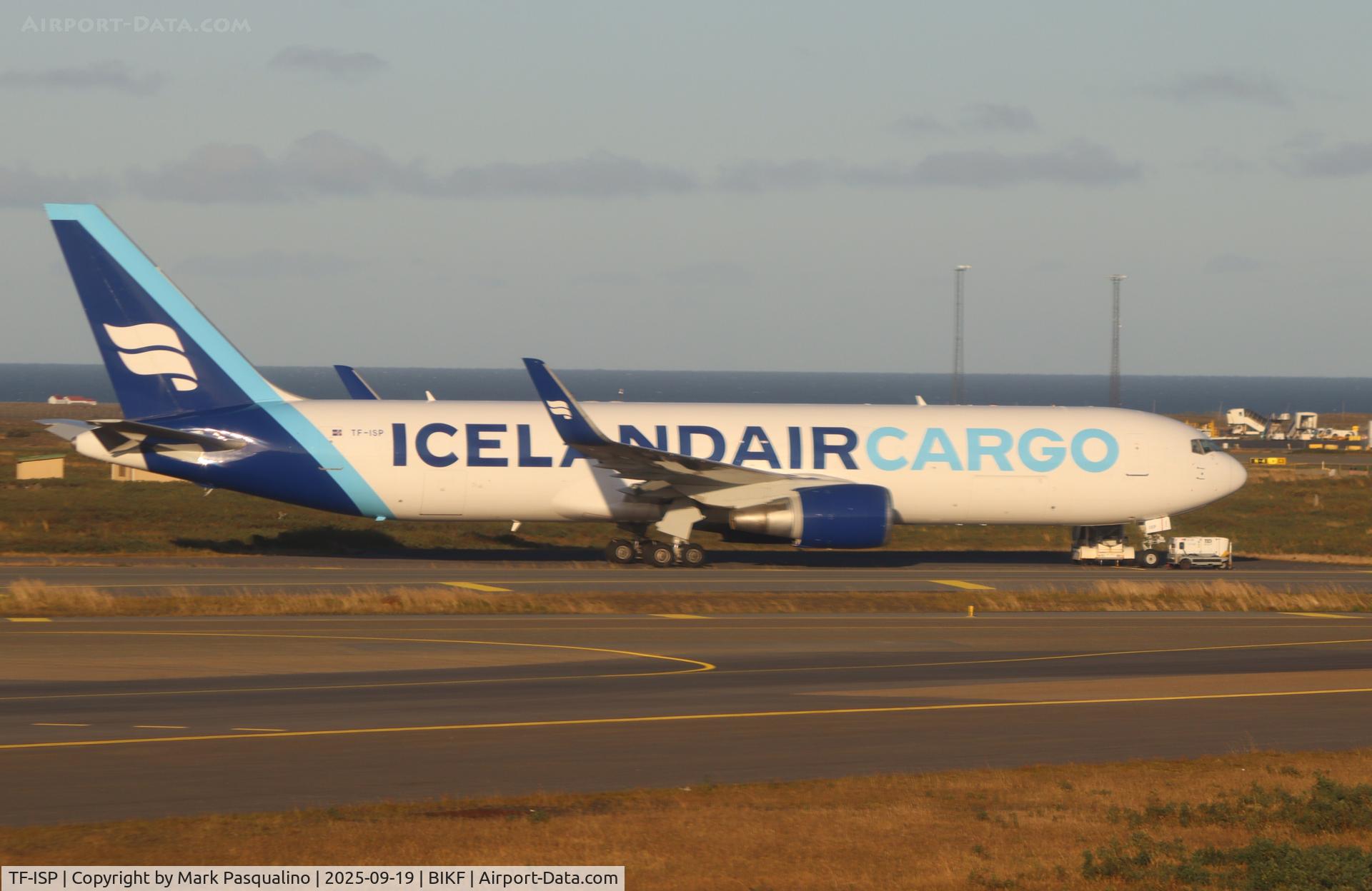 TF-ISP, 1997 Boeing 767-319/ER C/N 26971, Boeing 767-319/ER TF-ISP, 1997 Boeing 767-319/ER C/N 26971, Boeing 767-319/ER