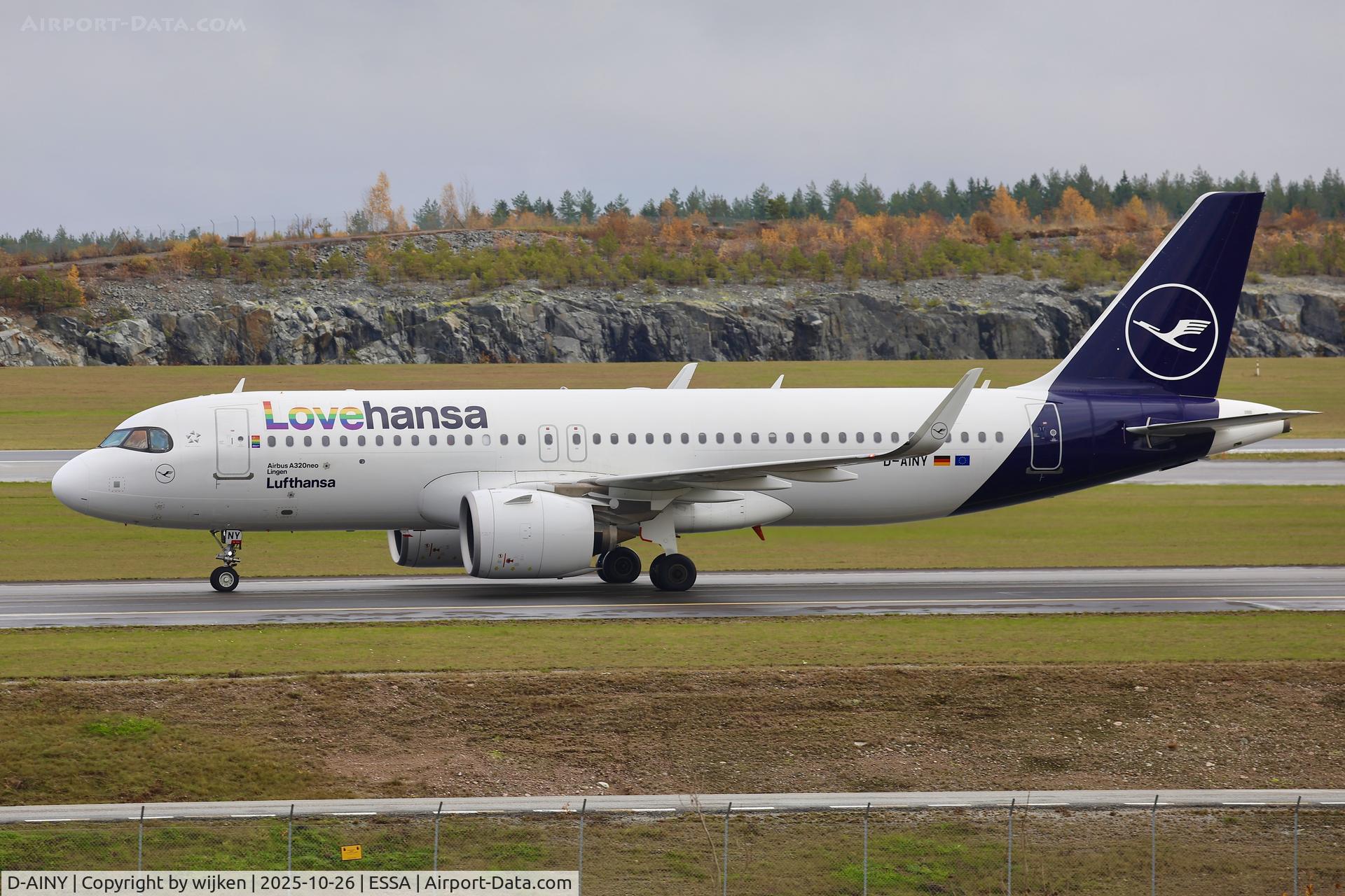 D-AINY, 2020 Airbus A320-271N C/N 9453, Twy W