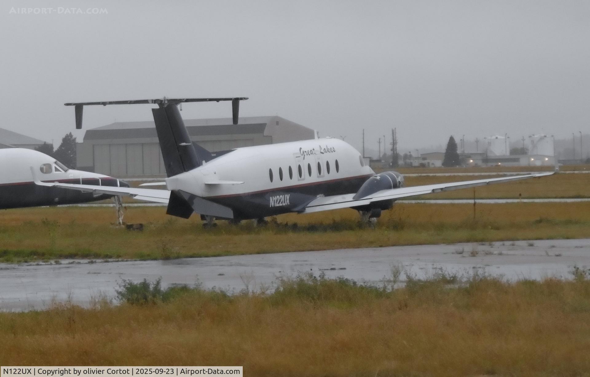 N122UX, 1994 Beech 1900D C/N UE-122, Gilette airport, sept 2025