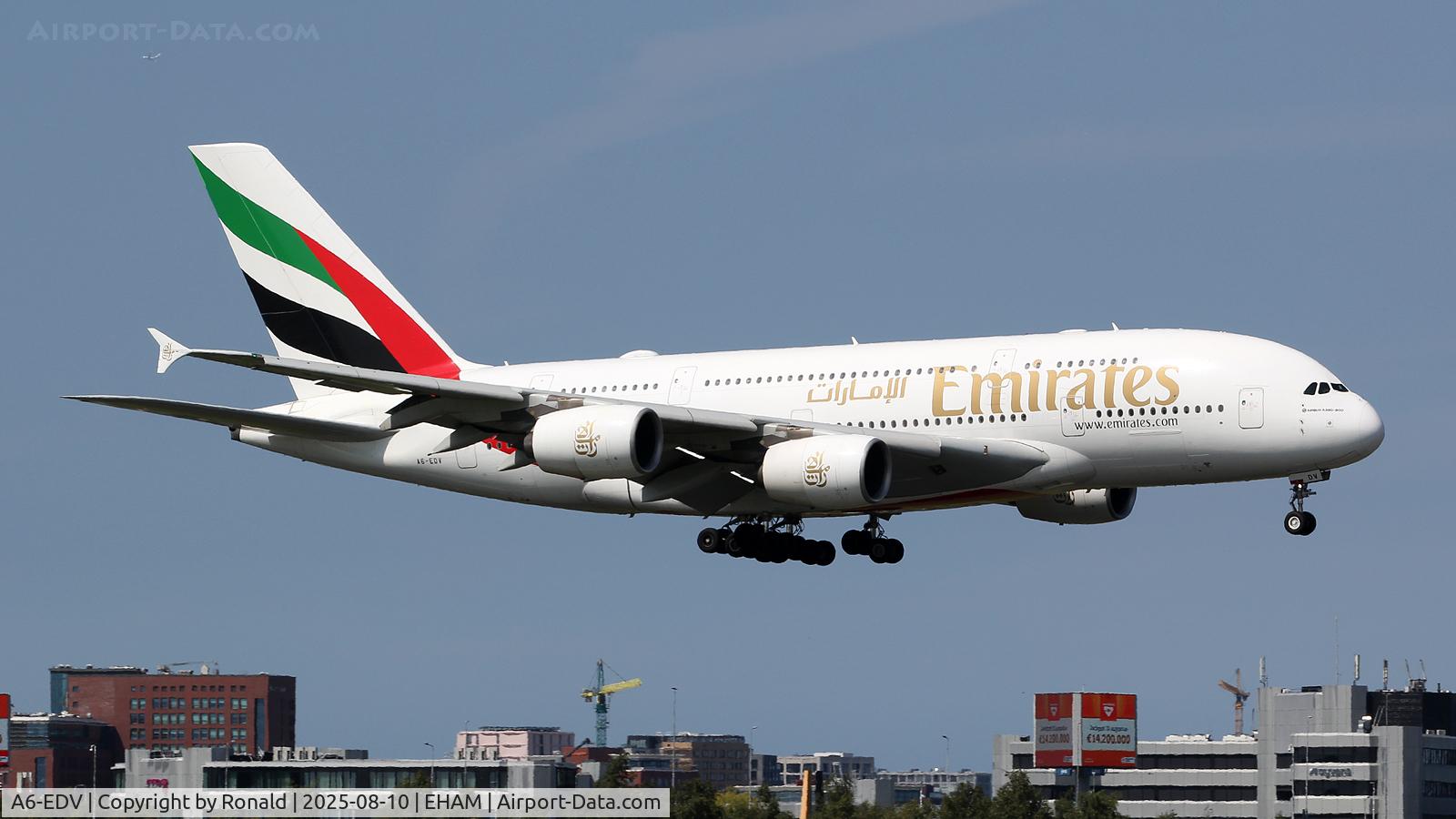 A6-EDV, 2011 Airbus A380-861 C/N 101, at spl