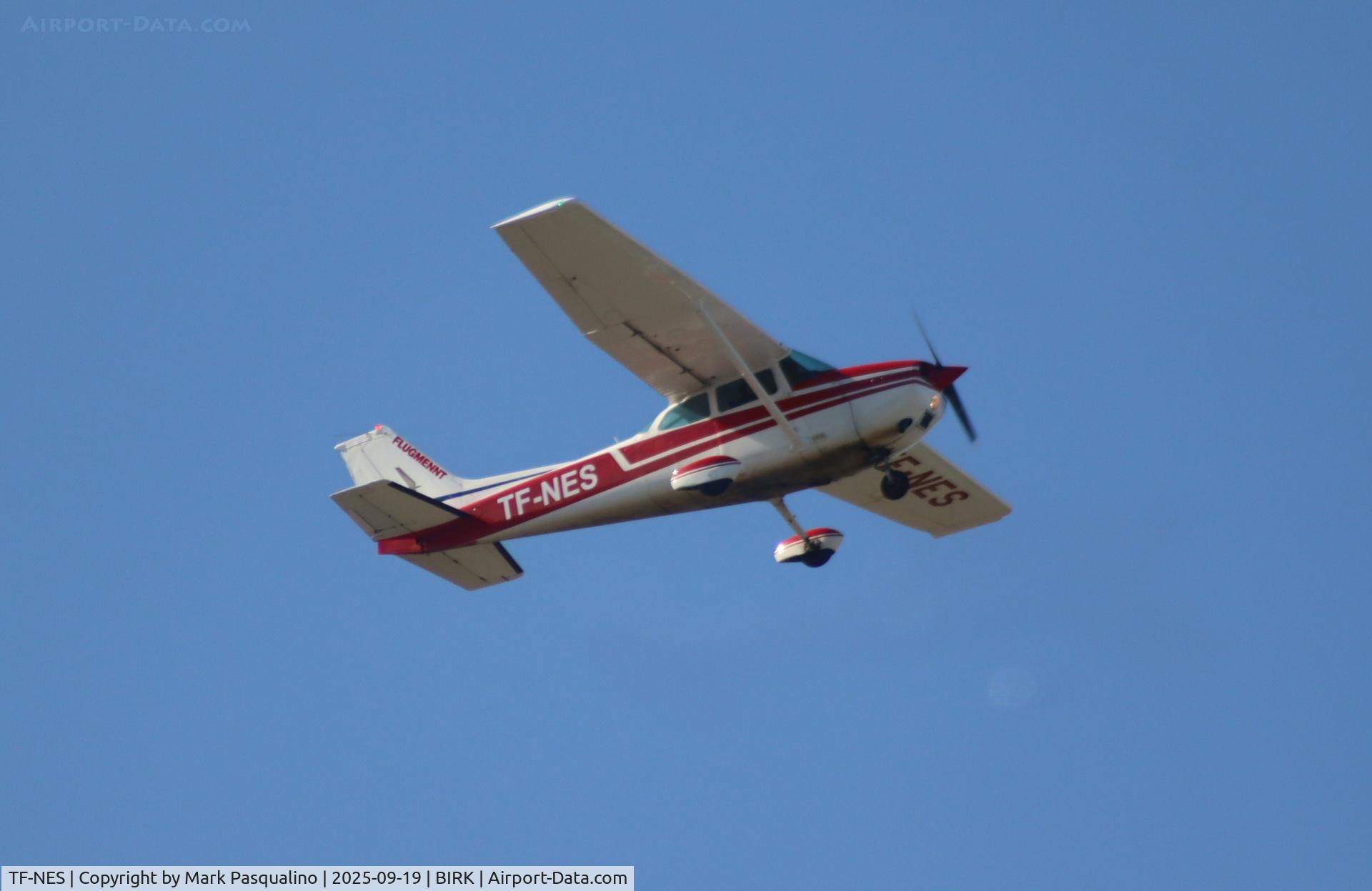 TF-NES, Cessna 172M II C/N 172-66122, Cessna 172M TF-NES, Cessna 172M II C/N 172-66122, Cessna 172M