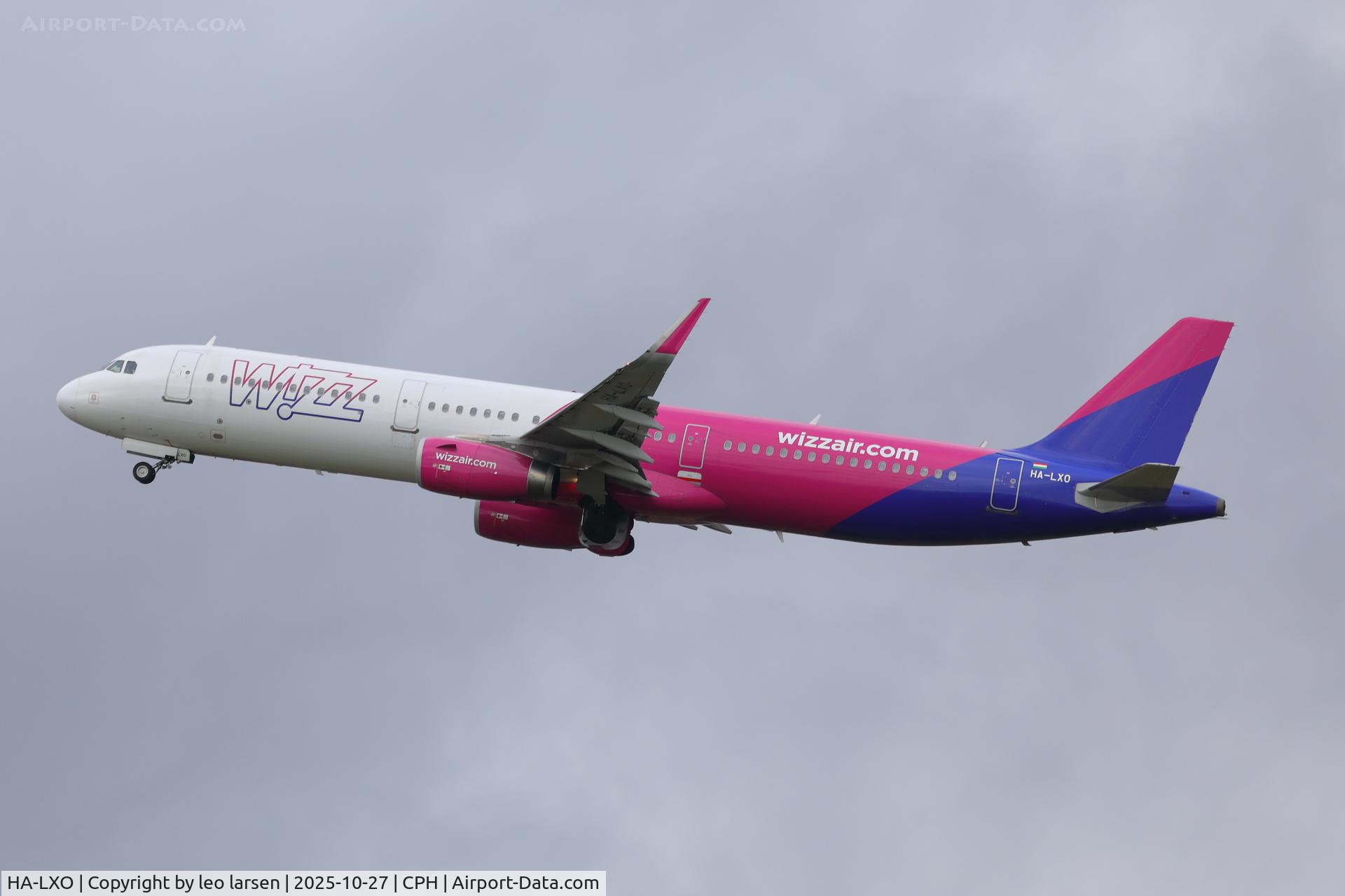 HA-LXO, 2017 Airbus A321-231 C/N 7562, Copenhagen 27.10.2025 HA-LXO, 2017 Airbus A321-231 C/N 7562, Copenhagen 27.10.2025
