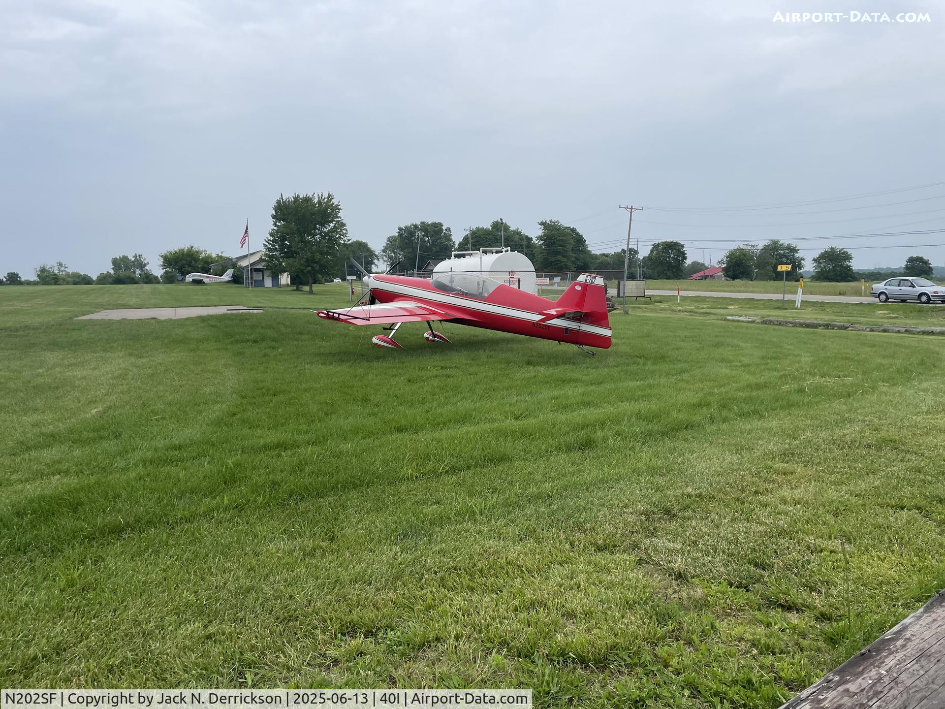 N202SF, 1997 Giles G-202 C/N 007, G-202 at Stewart's N202SF, 1997 Giles G-202 C/N 007, G-202 at Stewart's
