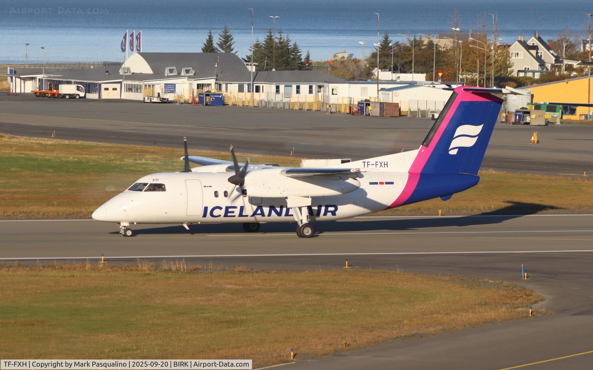 TF-FXH, 1997 De Havilland Canada DHC-8-202 Dash 8 C/N 450, DHC-8-202 TF-FXH, 1997 De Havilland Canada DHC-8-202 Dash 8 C/N 450, DHC-8-202