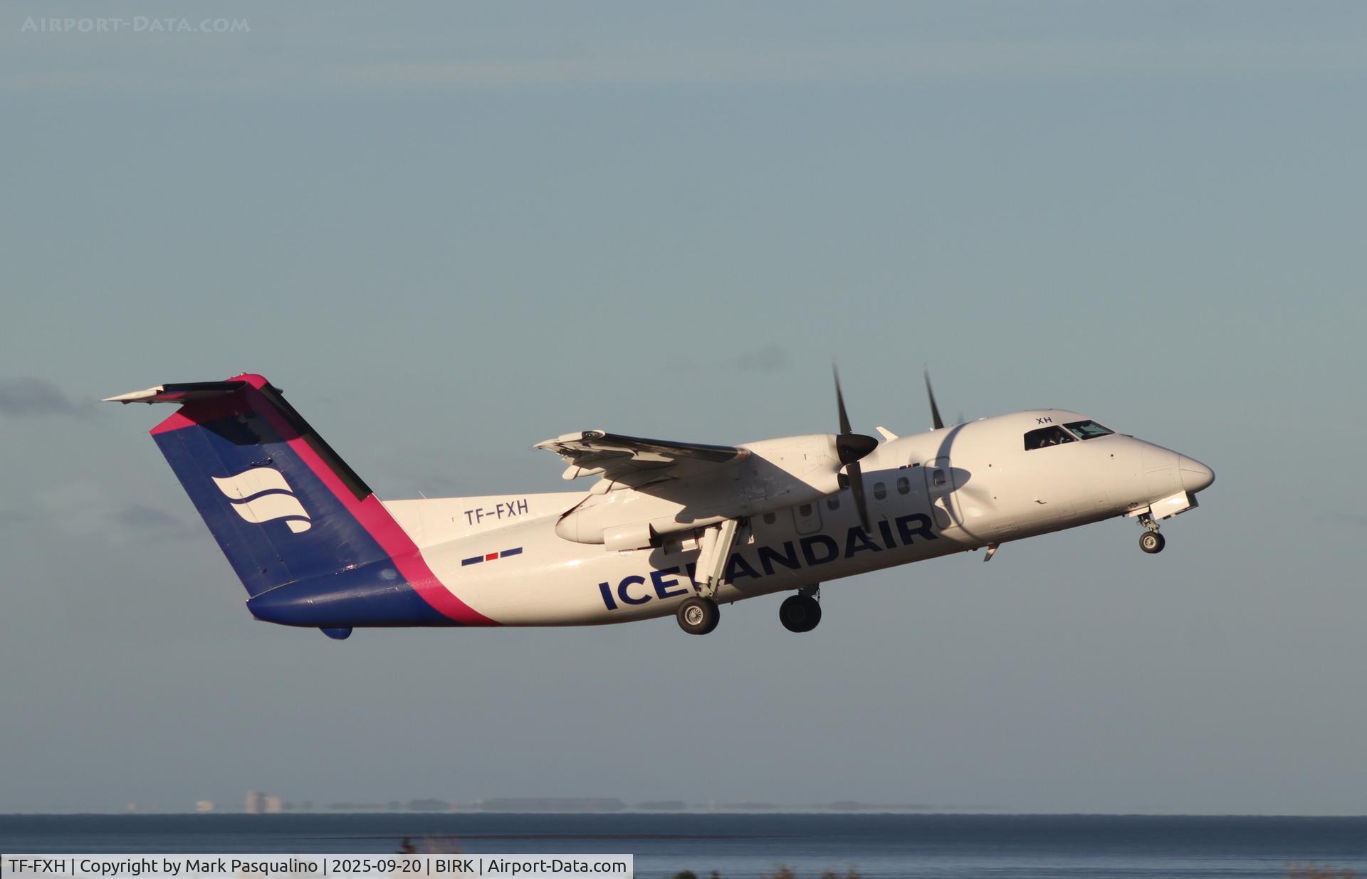TF-FXH, 1997 De Havilland Canada DHC-8-202 Dash 8 C/N 450, DHC-8-202