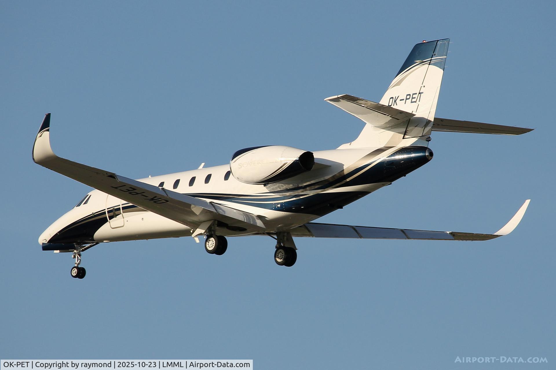 OK-PET, 2007 Cessna 680 Citation Sovereign C/N 680-0174, Cessna 680 Citation Sovereign reg OK-PET of Aeropartner on final approach landing in Malta.