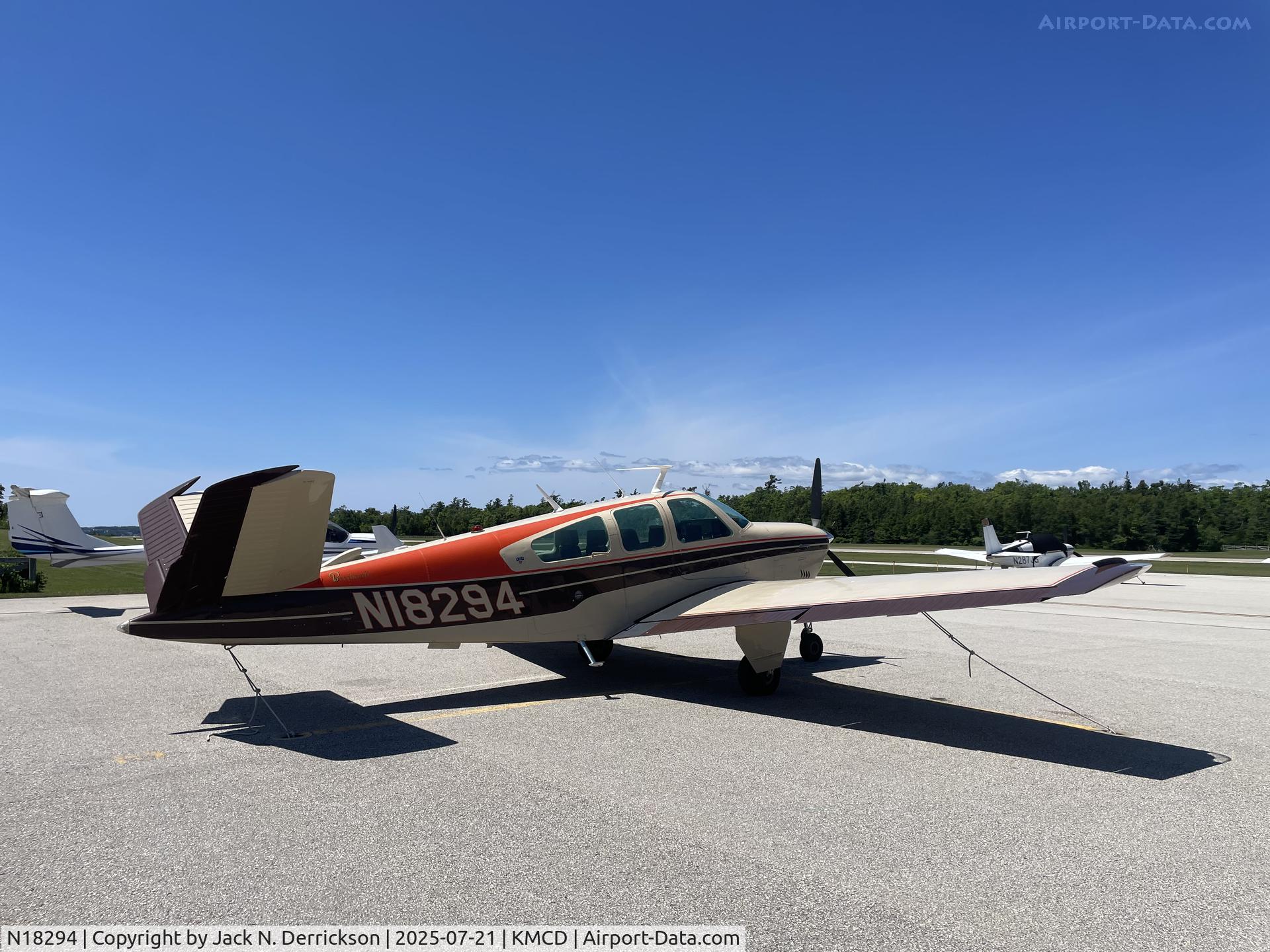 N18294, 1977 Beech V35B Bonanza C/N D-10034, Mackinac Island N18294, 1977 Beech V35B Bonanza C/N D-10034, Mackinac Island