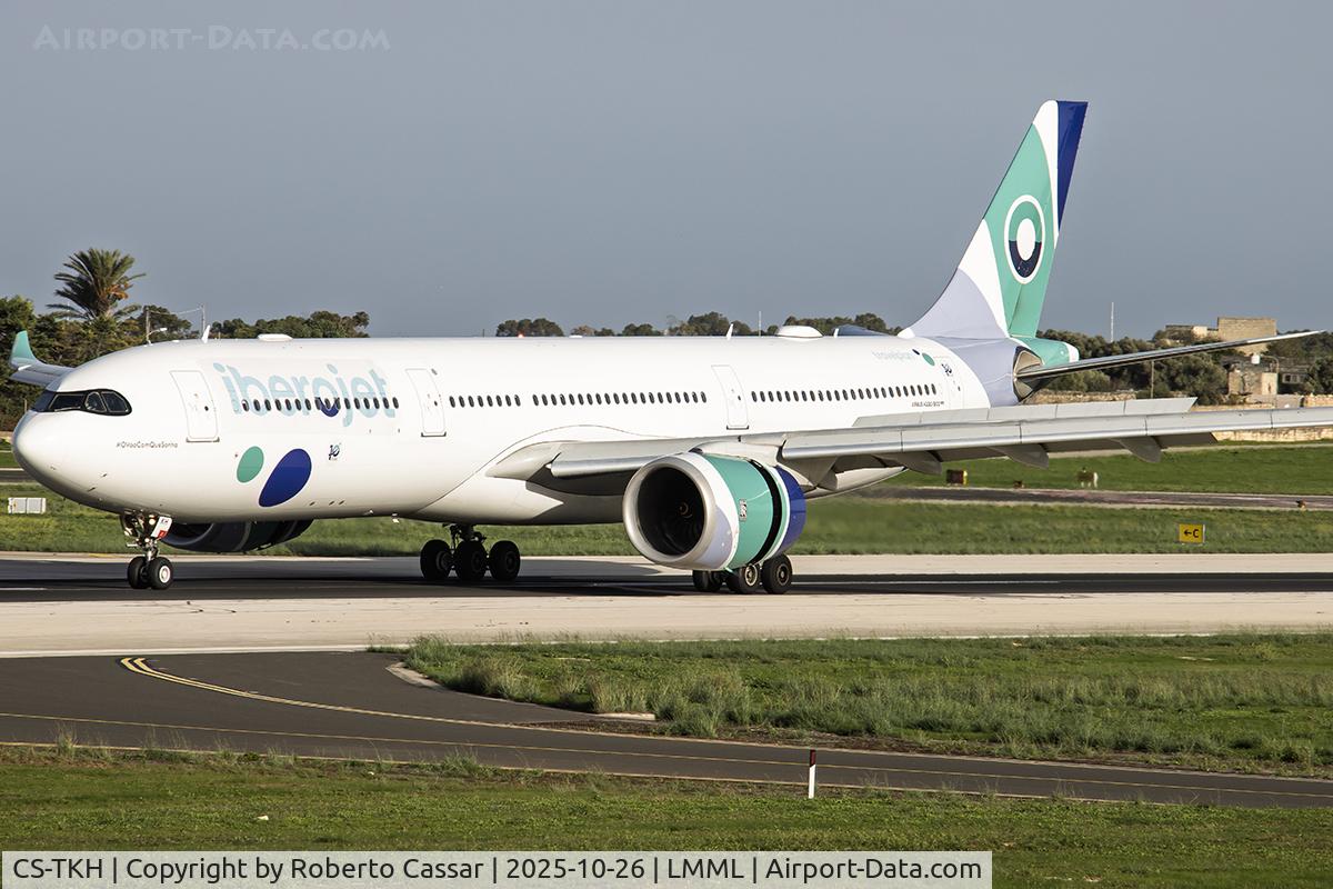 CS-TKH, 2020 Airbus A330-941 C/N 1963, Runway 31