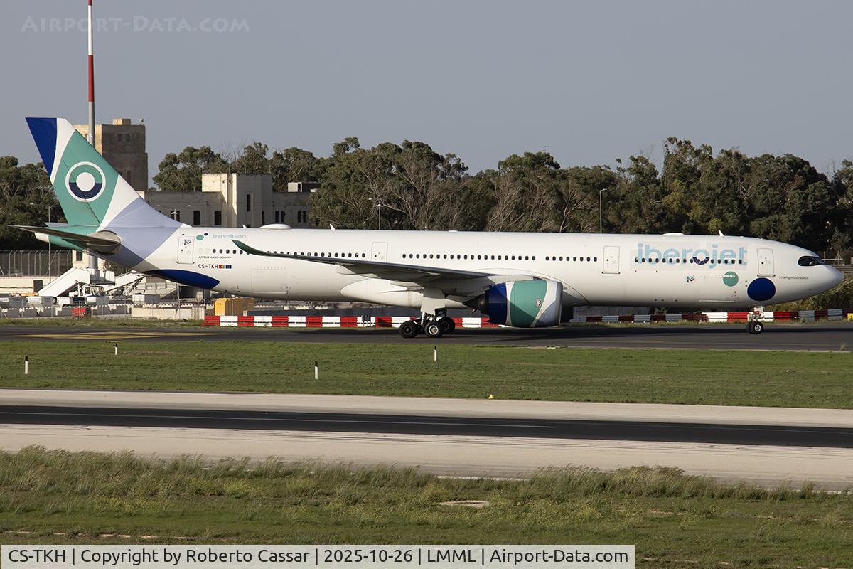 CS-TKH, 2020 Airbus A330-941 C/N 1963, Runway 31