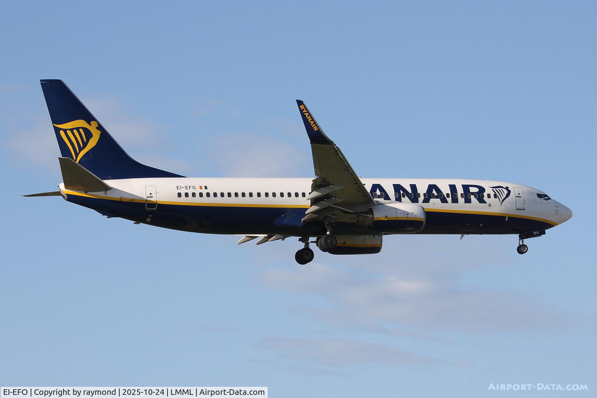 EI-EFO, 2009 Boeing 737-8AS C/N 37539, Boeing 737-8AS reg EI-EFO of Ryanair landing in Malta RW31.