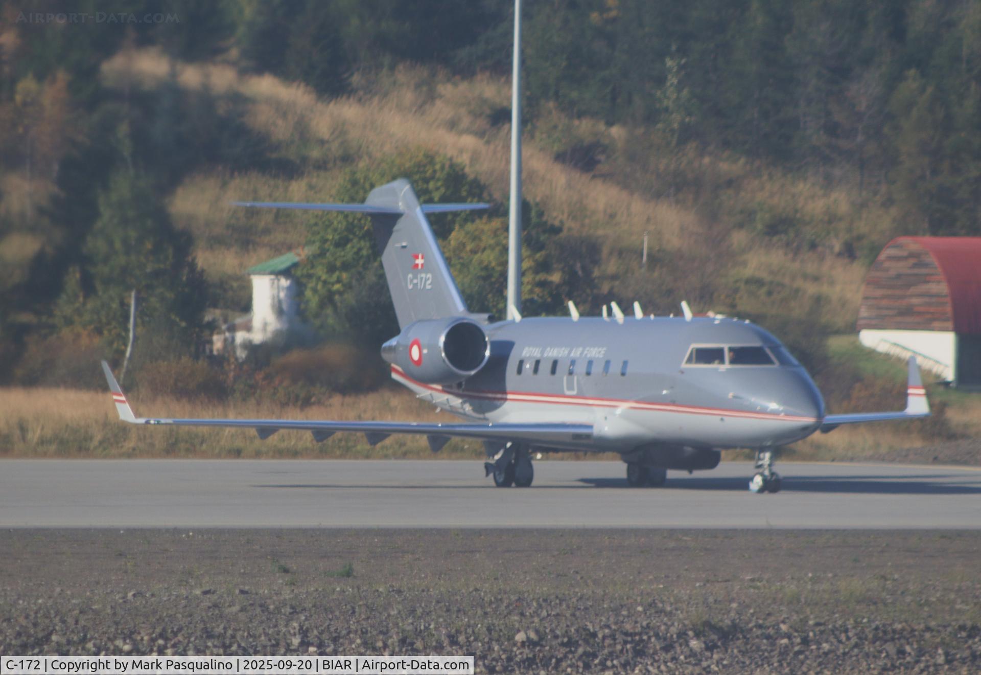 C-172, 2000 Bombardier Challenger 604 (CL-600-2B16) C/N 5472, Bombardier Challenger 604