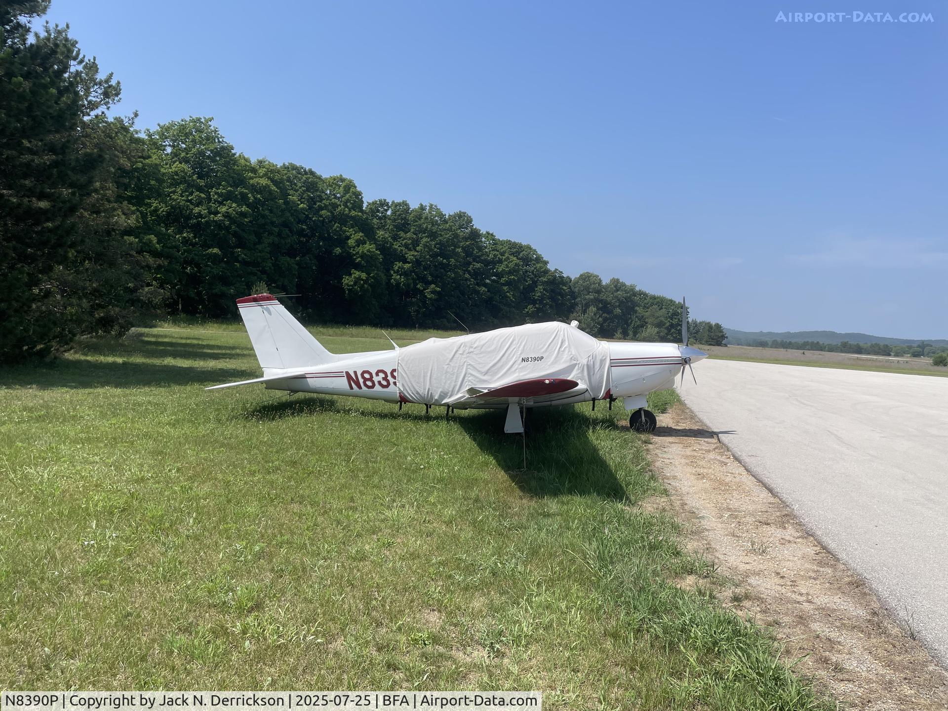 N8390P, 1964 Piper PA-24-250 Comanche C/N 24-3649, Boyne Mountain N8390P, 1964 Piper PA-24-250 Comanche C/N 24-3649, Boyne Mountain