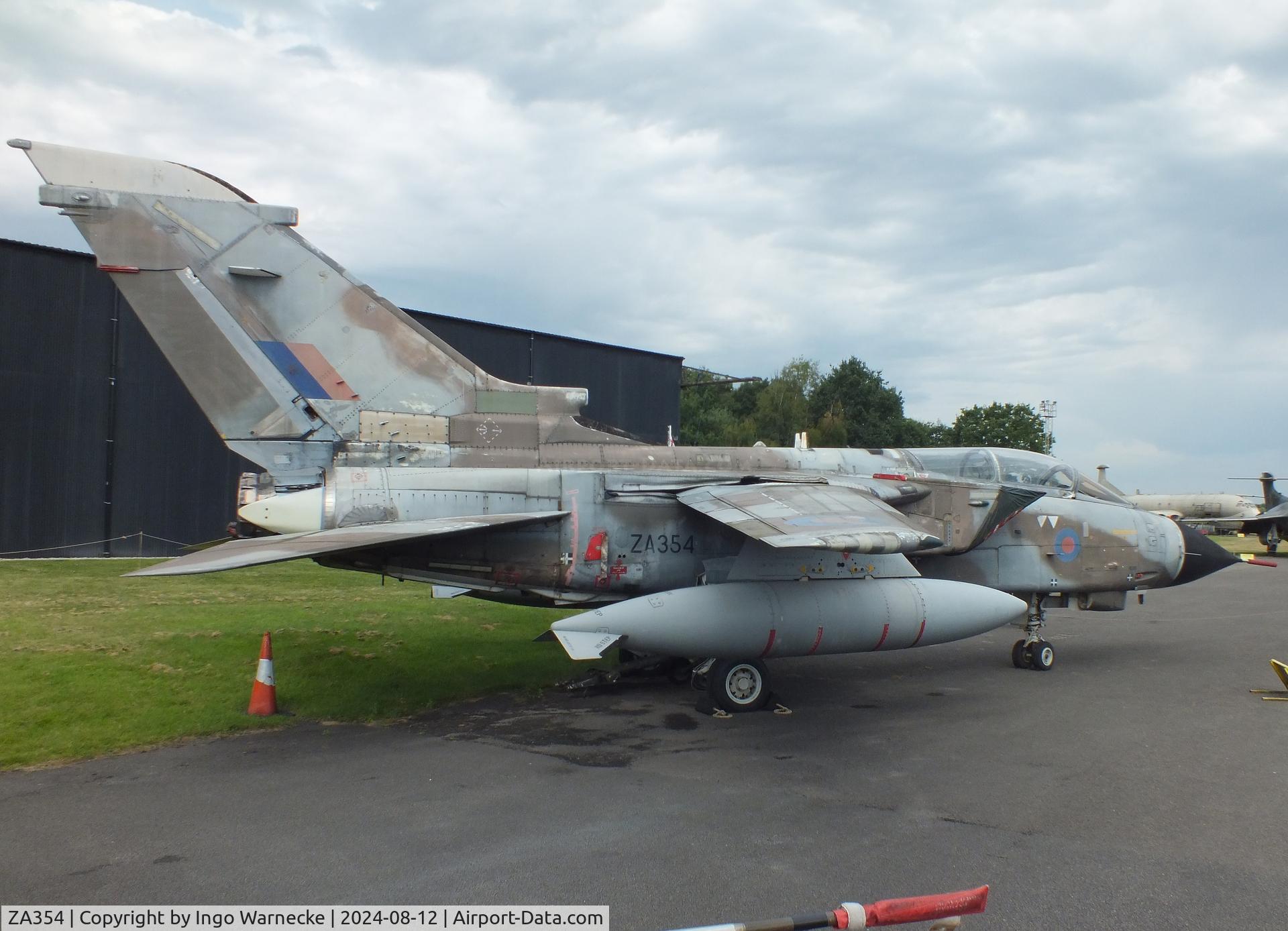ZA354, 1980 Panavia Tornado GR.1 C/N 030/BS007/3015, Panavia Tornado GR1 at the Yorkshire Air Museum, Elvington