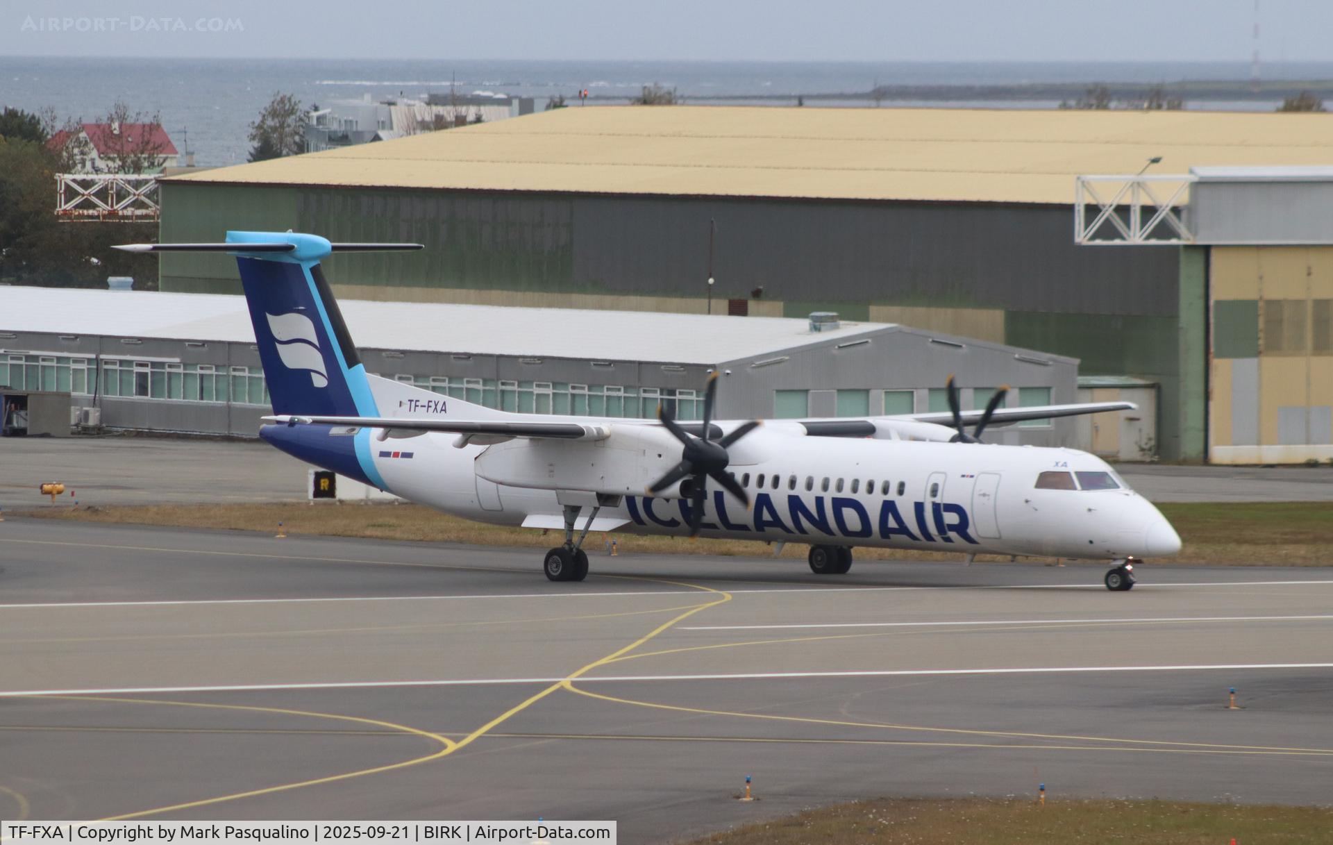 TF-FXA, 2001 Bombardier DHC-8-402 Q400 Dash 8 C/N 4022, DHC-8-402 Q400 TF-FXA, 2001 Bombardier DHC-8-402 Q400 Dash 8 C/N 4022, DHC-8-402 Q400