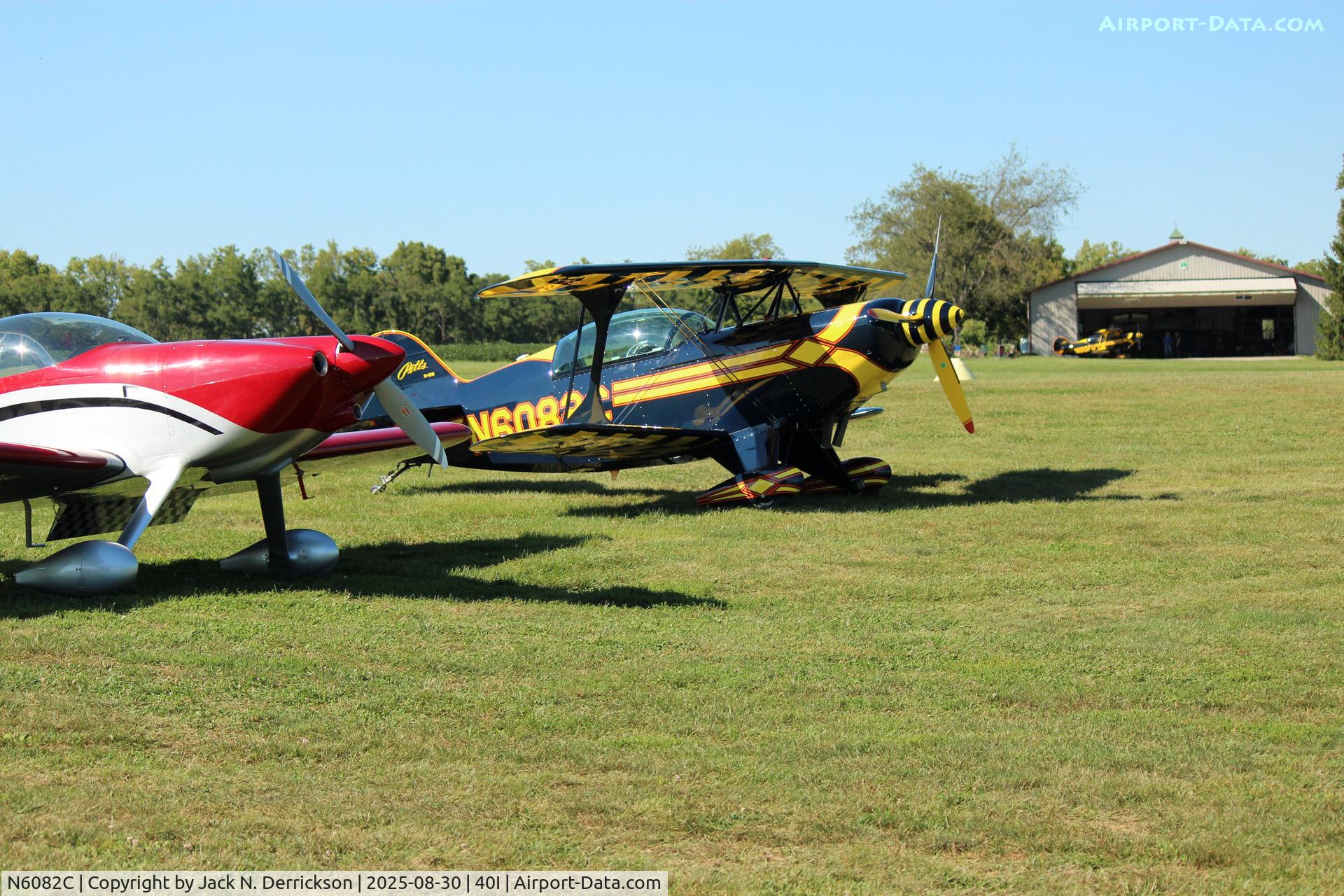 N6082C, 1988 Christen Pitts S-2B Special C/N 5153, 2025 40I airshow