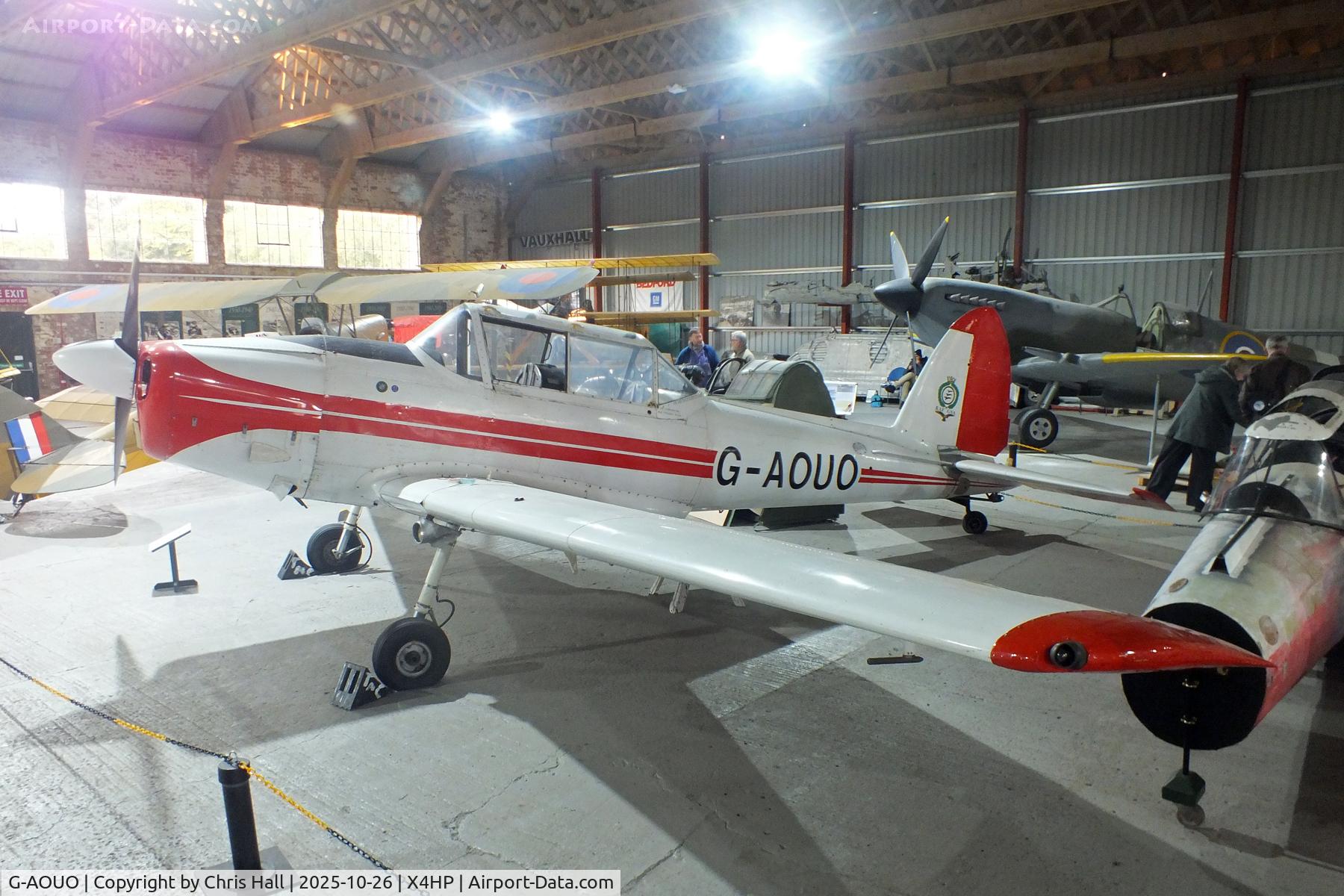 G-AOUO, 1950 De Havilland DHC-1 Chipmunk 22 (Lycoming) C/N C1/0179, Hooton Park 16/10/25 G-AOUO, 1950 De Havilland DHC-1 Chipmunk 22 (Lycoming) C/N C1/0179, Hooton Park 16/10/25