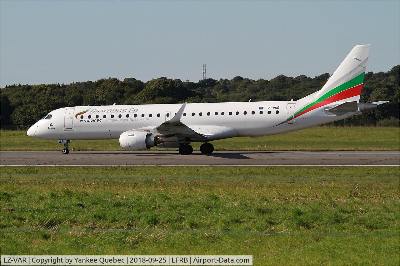 LZ-VAR, 2012 Embraer 190AR (ERJ-190-100IGW) C/N 19000496, Taxiing rwy 07R, Brest-Bretagne airport (LFRB-BES)