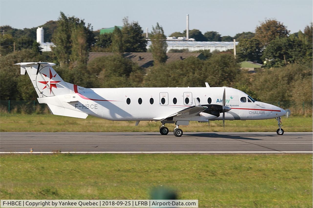 F-HBCE, 1998 Beech 1900D C/N UE-323, Take off run rwy 07R, Brest-Bretagne airport (LFRB-BES)
