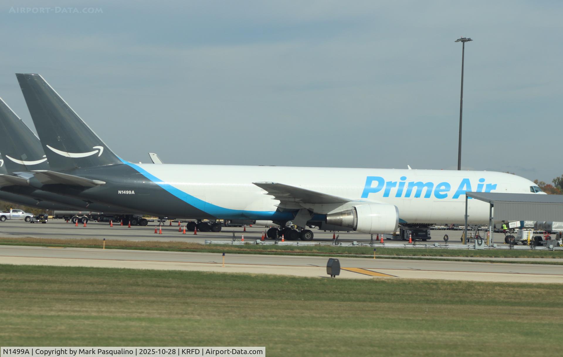 N1499A, 1995 Boeing 767-328/ER C/N 27428/586, Boeing 767-328/ER N1499A, 1995 Boeing 767-328/ER C/N 27428/586, Boeing 767-328/ER