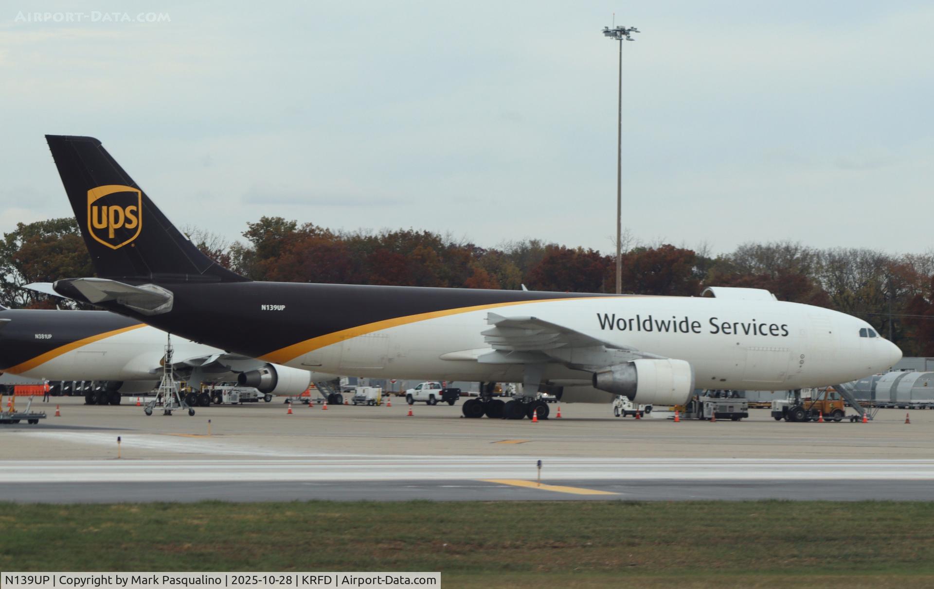 N139UP, 2001 Airbus A300F4-622R(F) C/N 0822, Airbus A300F4-622R