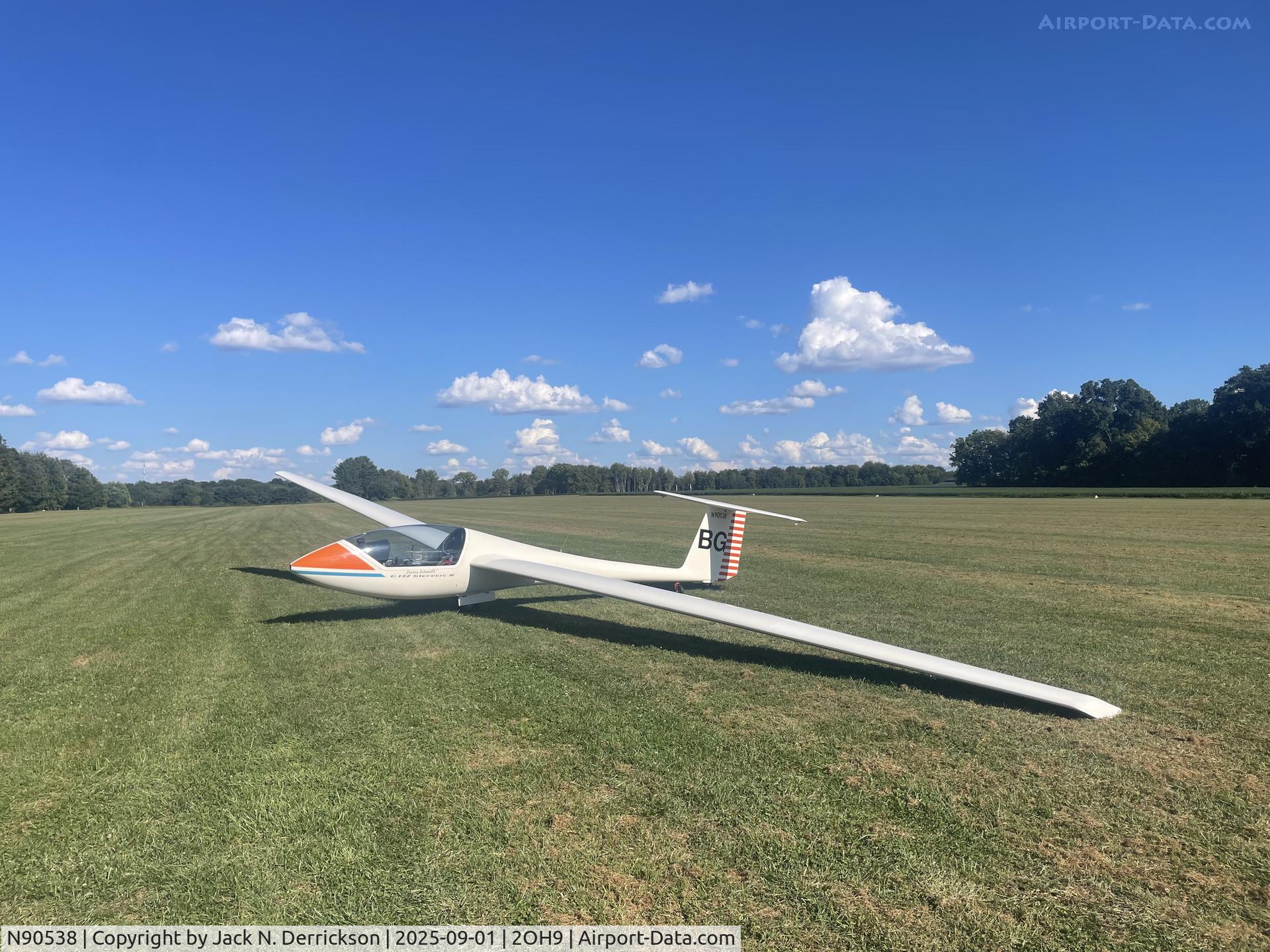 N90538, 1981 Grob G-102 Standard Astir III C/N 5531S, Silver Distance in the 102 to Fayette County and back. N90538, 1981 Grob G-102 Standard Astir III C/N 5531S, Silver Distance in the 102 to Fayette County and back.