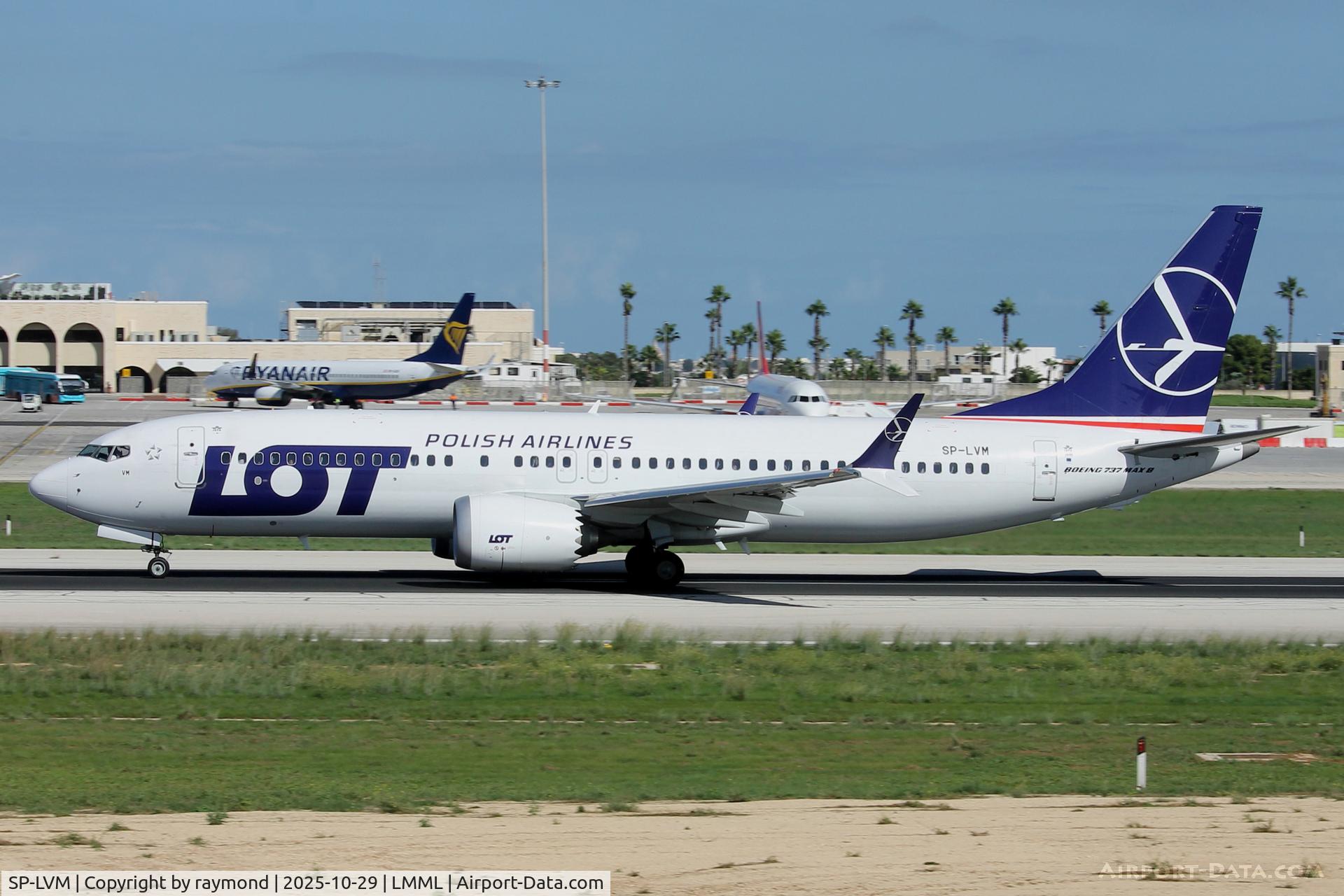 SP-LVM, 2022 Boeing 737-8 MAX C/N 65187, LOT Polish Airlines Boeing 737-8 MAX reg SP-LVM rolling RW31 departing to Warsaw.