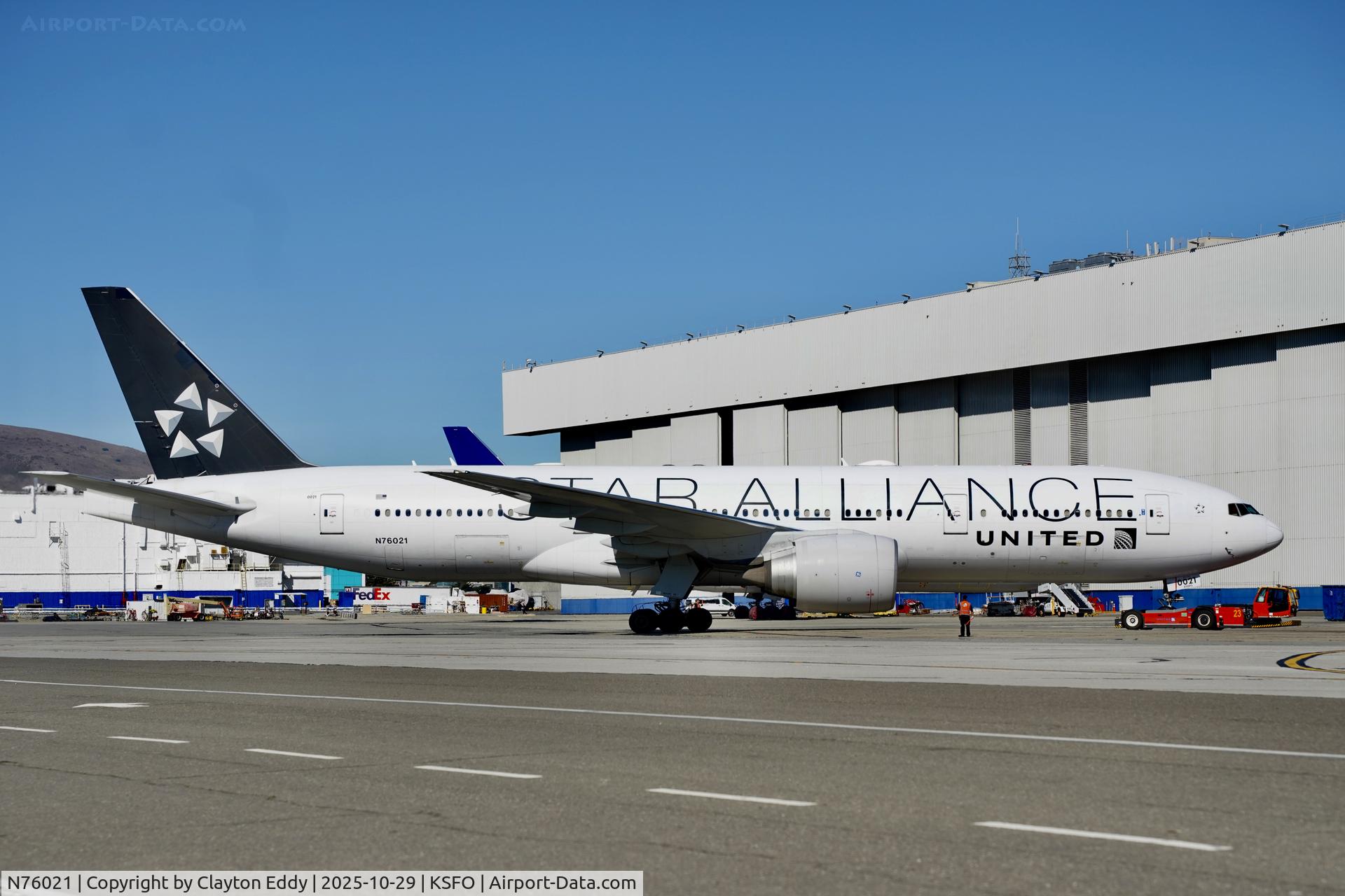 N76021, 2010 Boeing 777-224 C/N 39776, SFO 2025 N76021, 2010 Boeing 777-224 C/N 39776, SFO 2025