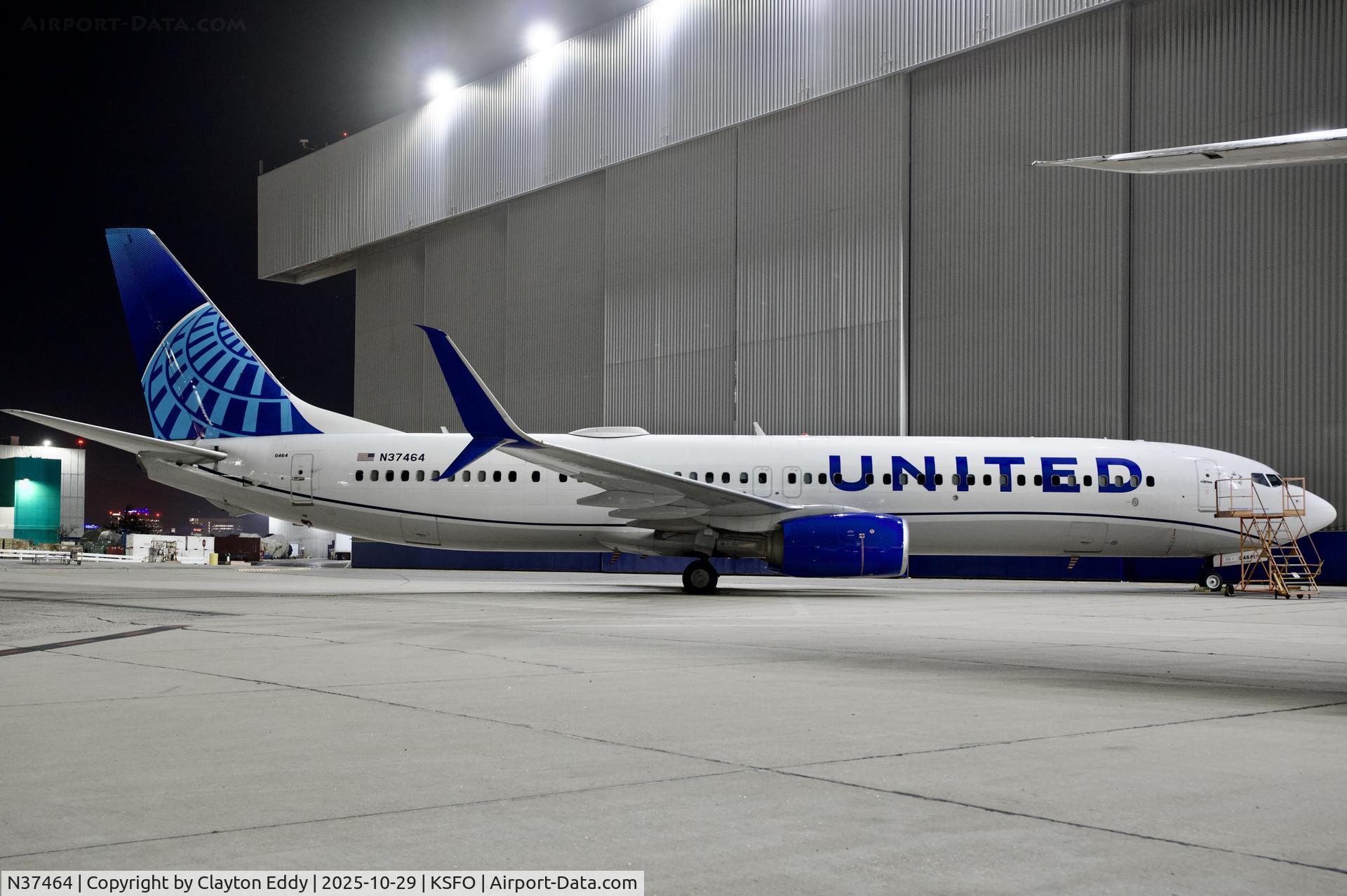 N37464, 2012 Boeing 737-924/ER C/N 41745, SFO 2025