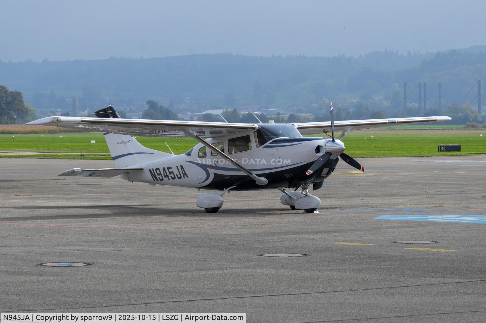 N945JA, 2009 Cessna T206H Turbo Stationair C/N T20608945, A real IMC-capable aircraft, it even has the TKS-System on the wing-struts.