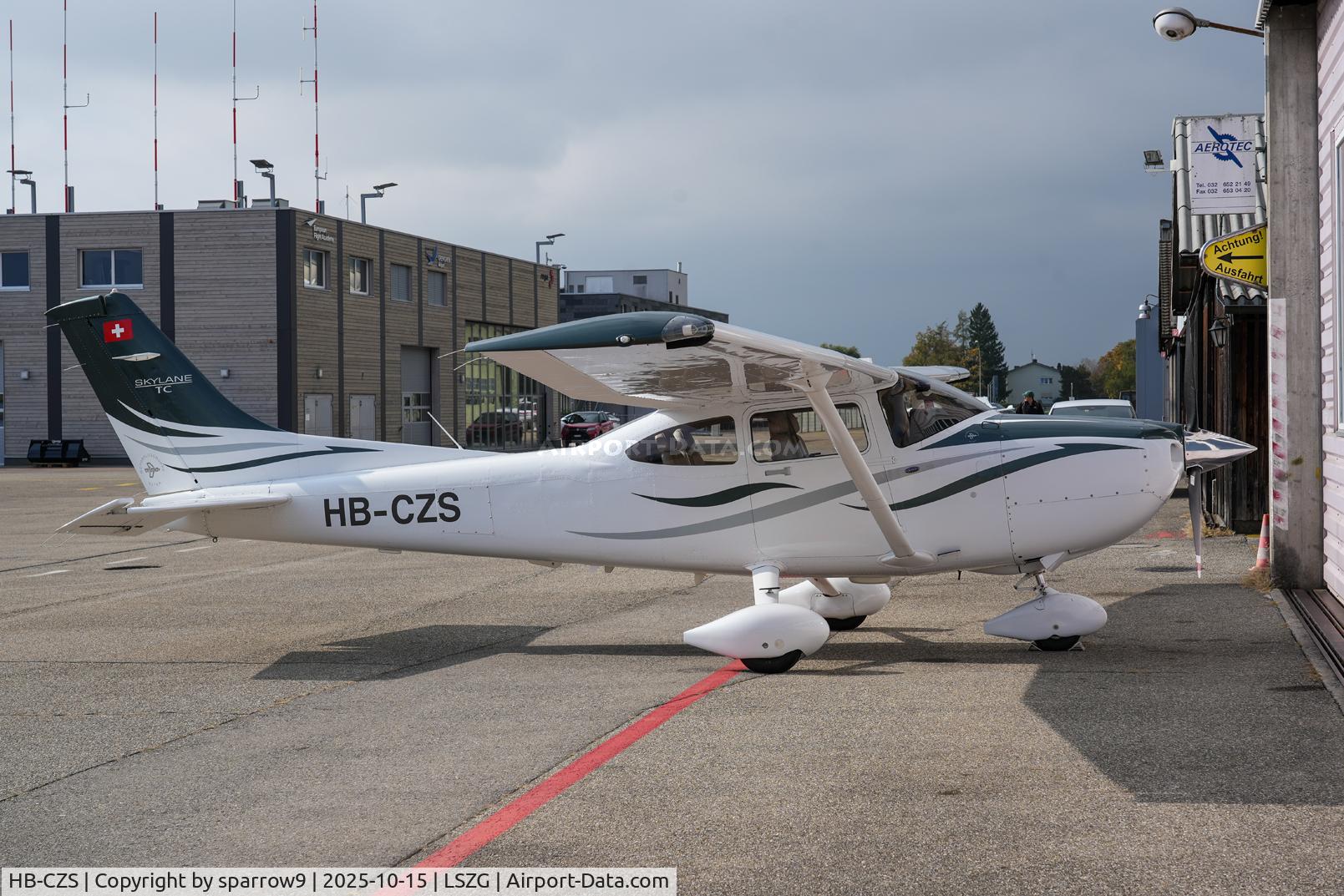 HB-CZS, 2008 Cessna T182T Turbo Skylane C/N T18208896, In front of the maintenance-hangar
