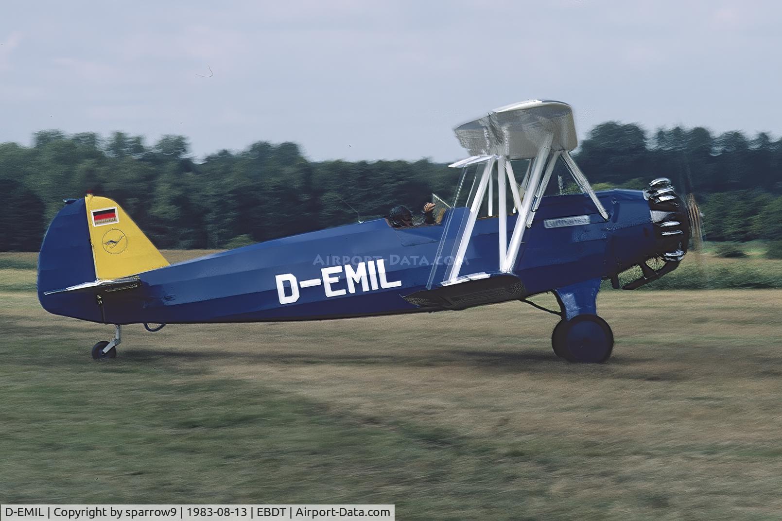 D-EMIL, 1938 Focke-Wulf Fw-44J Stieglitz C/N 114, Rally Schaffen-Diest. Scanned from a slide.