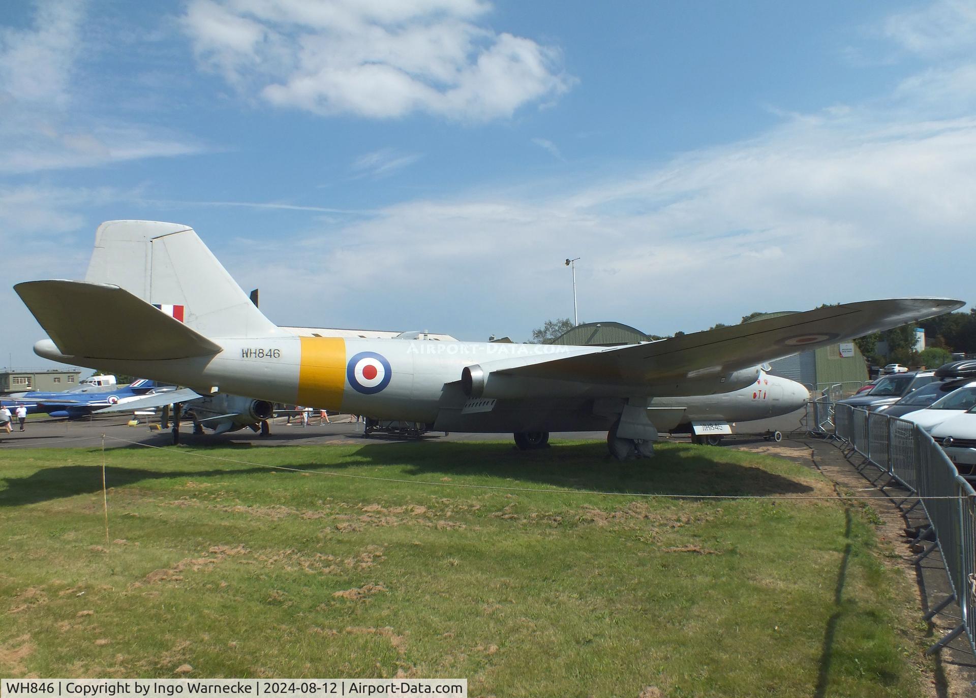 WH846, English Electric Canberra T.4 C/N EEP71290, English Electric Canberra T4 at the Yorkshire Air Museum, Elvington