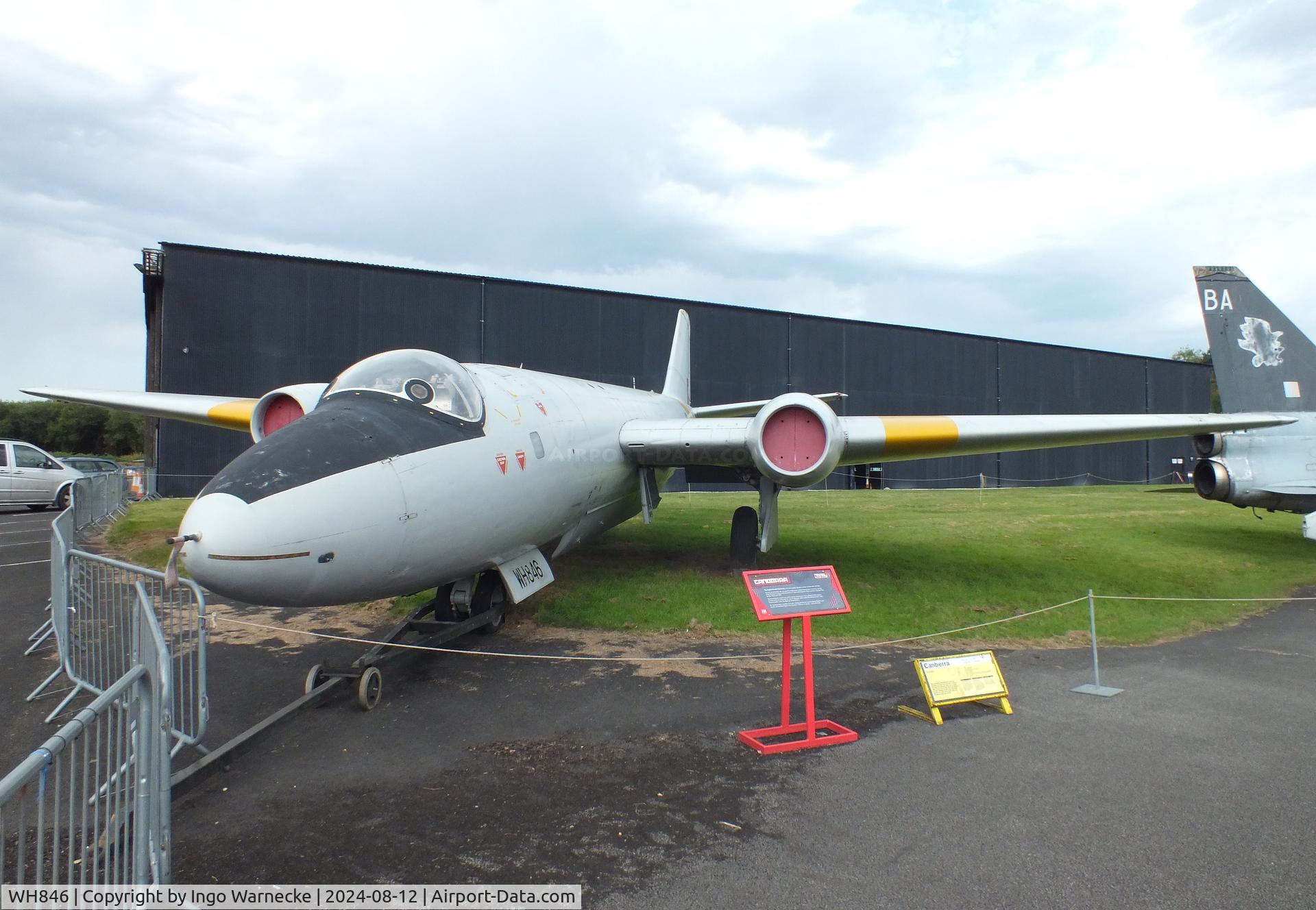 WH846, English Electric Canberra T.4 C/N EEP71290, English Electric Canberra T4 at the Yorkshire Air Museum, Elvington