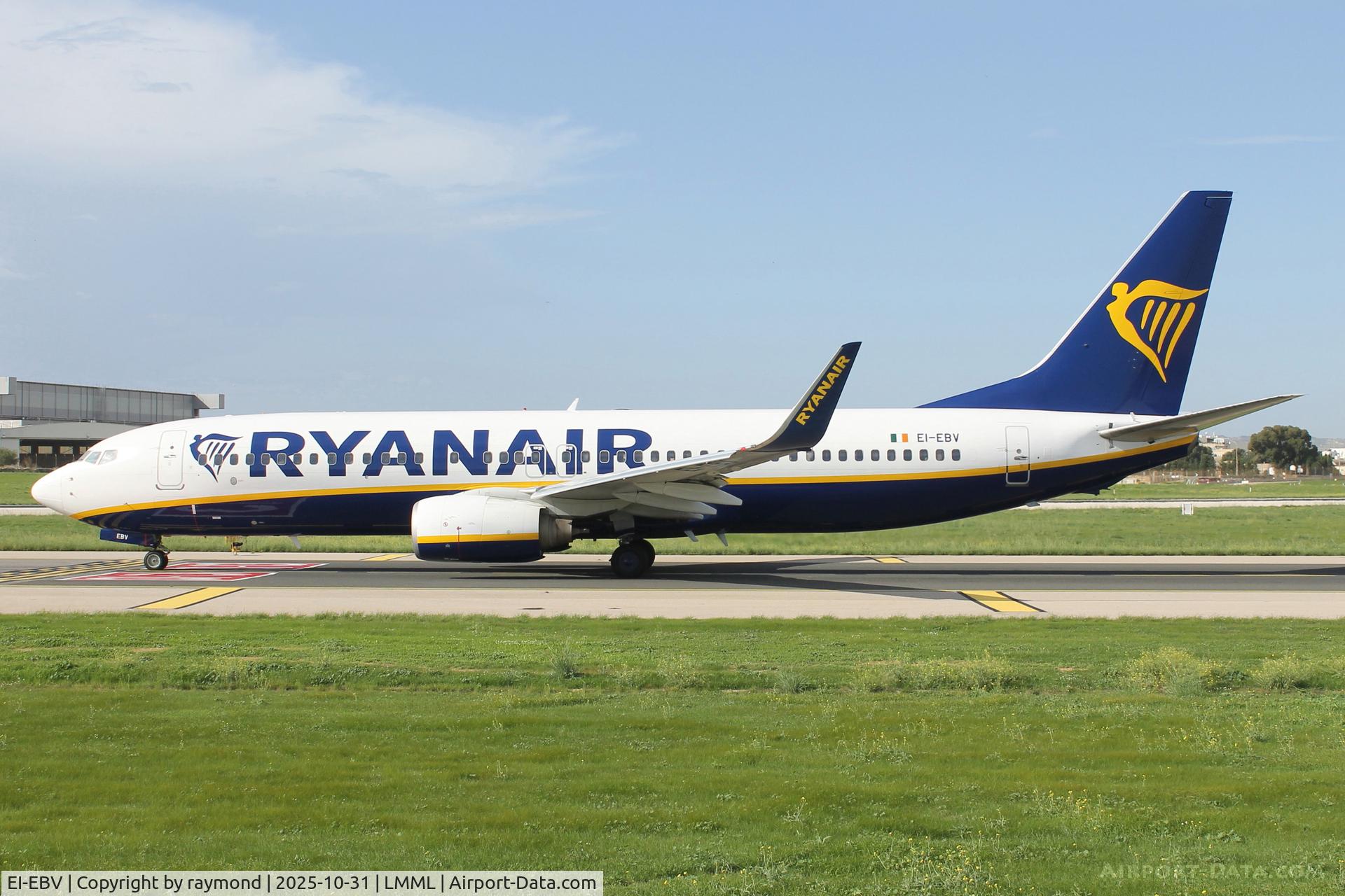 EI-EBV, 2009 Boeing 737-8AS C/N 35009, Ryanair Boeing 737-8AS reg EI-EBV taxiing out departing from Malta RW31.