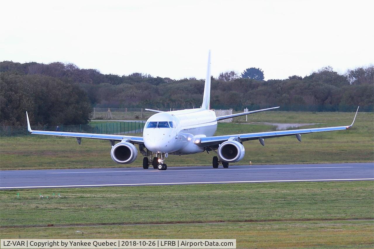 LZ-VAR, 2012 Embraer 190AR (ERJ-190-100IGW) C/N 19000496, U-Turn rwy 07R, Brest-Bretagne airport (LFRB-BES)