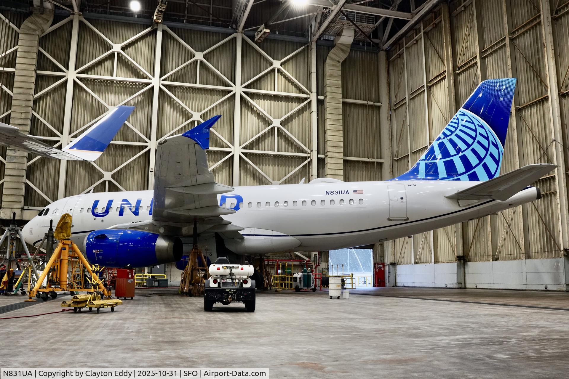 N831UA, 2000 Airbus A319-131 C/N 1291, SFO 2025